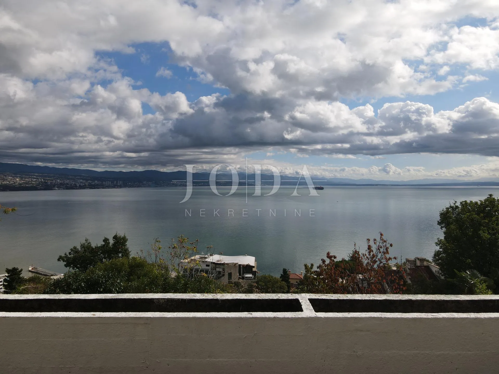 opatija dvoetažni stan na lijepoj lokaciji - slika 30