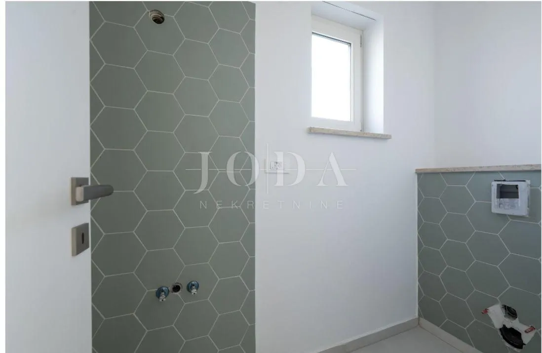ližnjan, nova moderna villa sa pogledom na more - slika 13