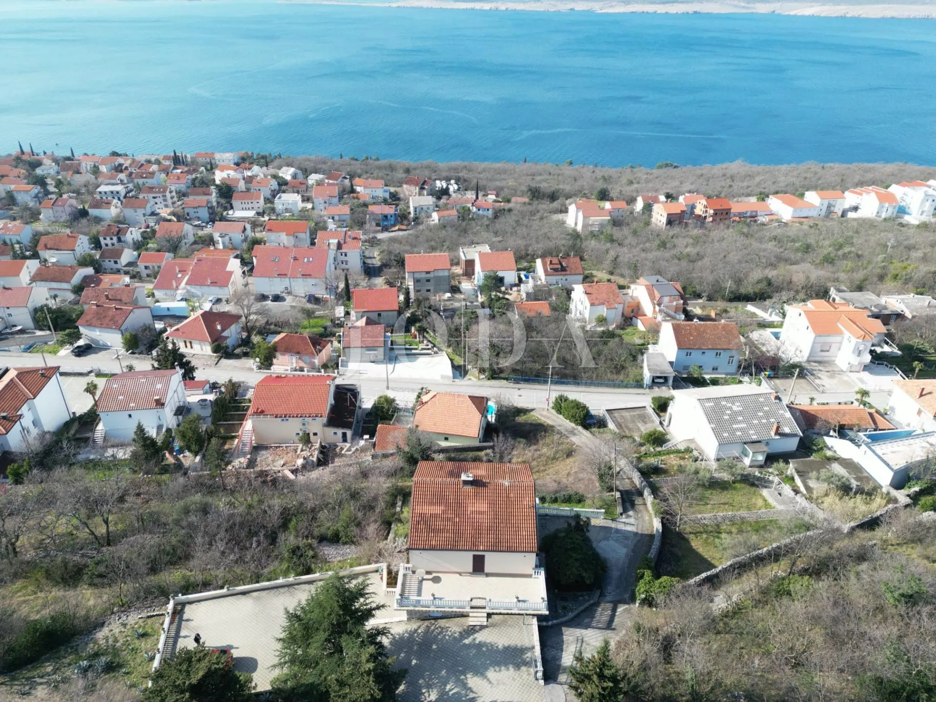 vila sa prekrasnim pogledom - slika 4