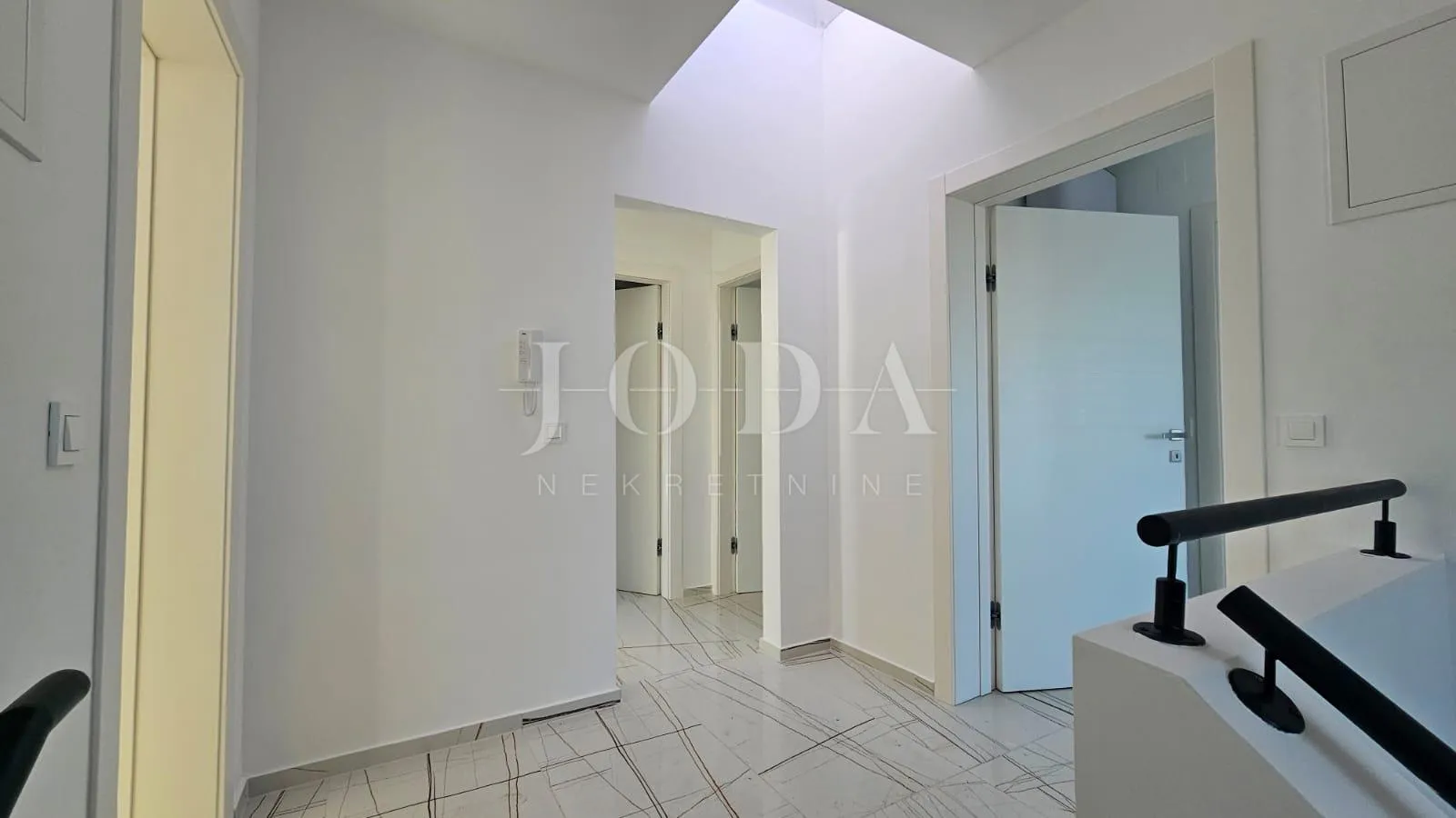 novalja, novogradnja penthouse - slika 15