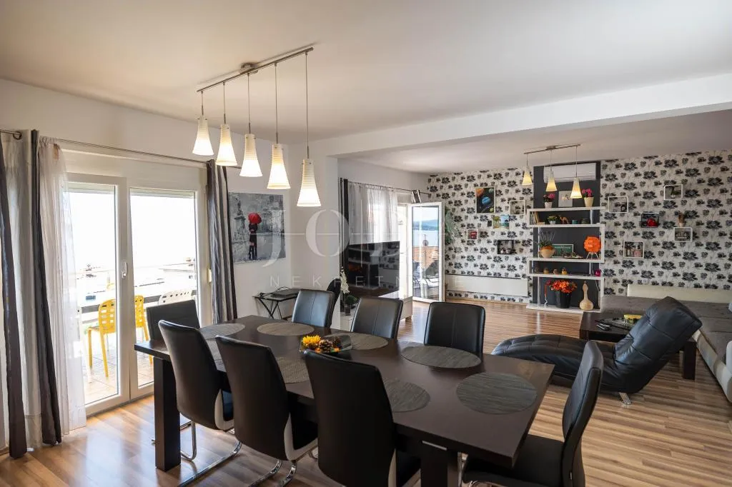 dramalj-kuca sa 7 apartmana - slika 10