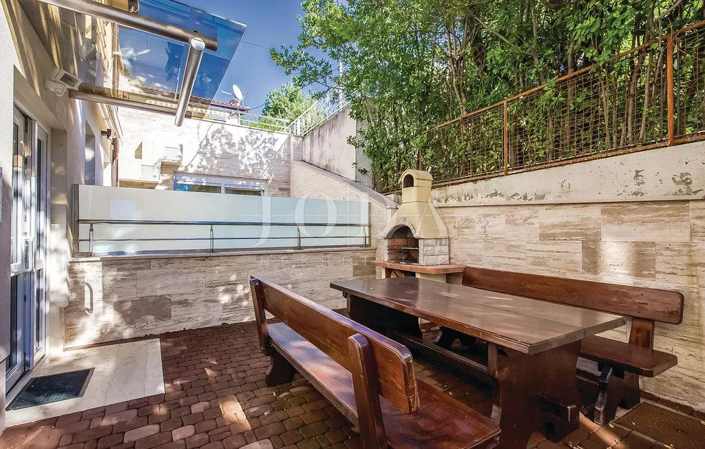 crikvenica, apartman 20 metara od mora sa unutarnjim bazenom - slika 17