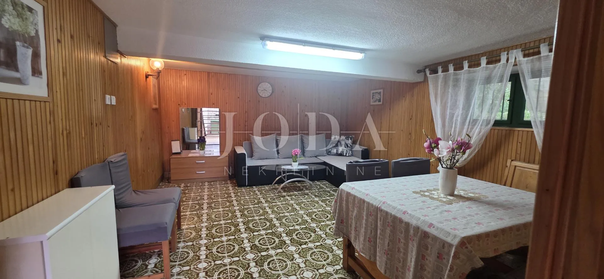 kuća s terasom i pogledom na more | selce, blizu plaže – prodaja - slika 14