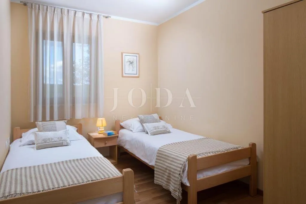 labin, okolica, kuća sa bazenom na mirnoj lokaciji - slika 10