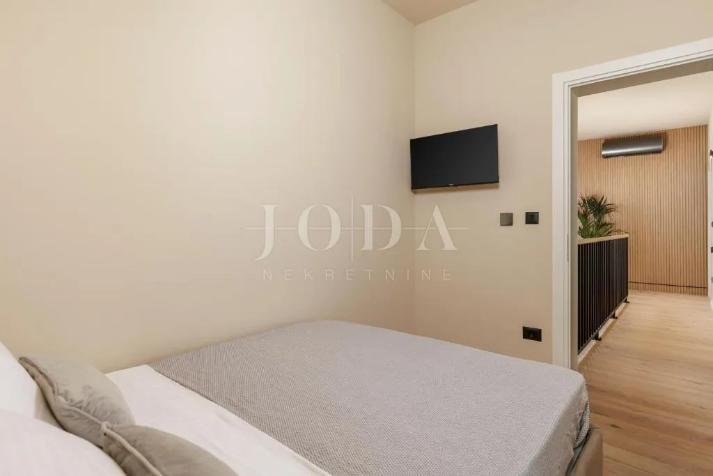 labin, okolica, moderna villa s bazenom i privatnim wellnessom - slika 49