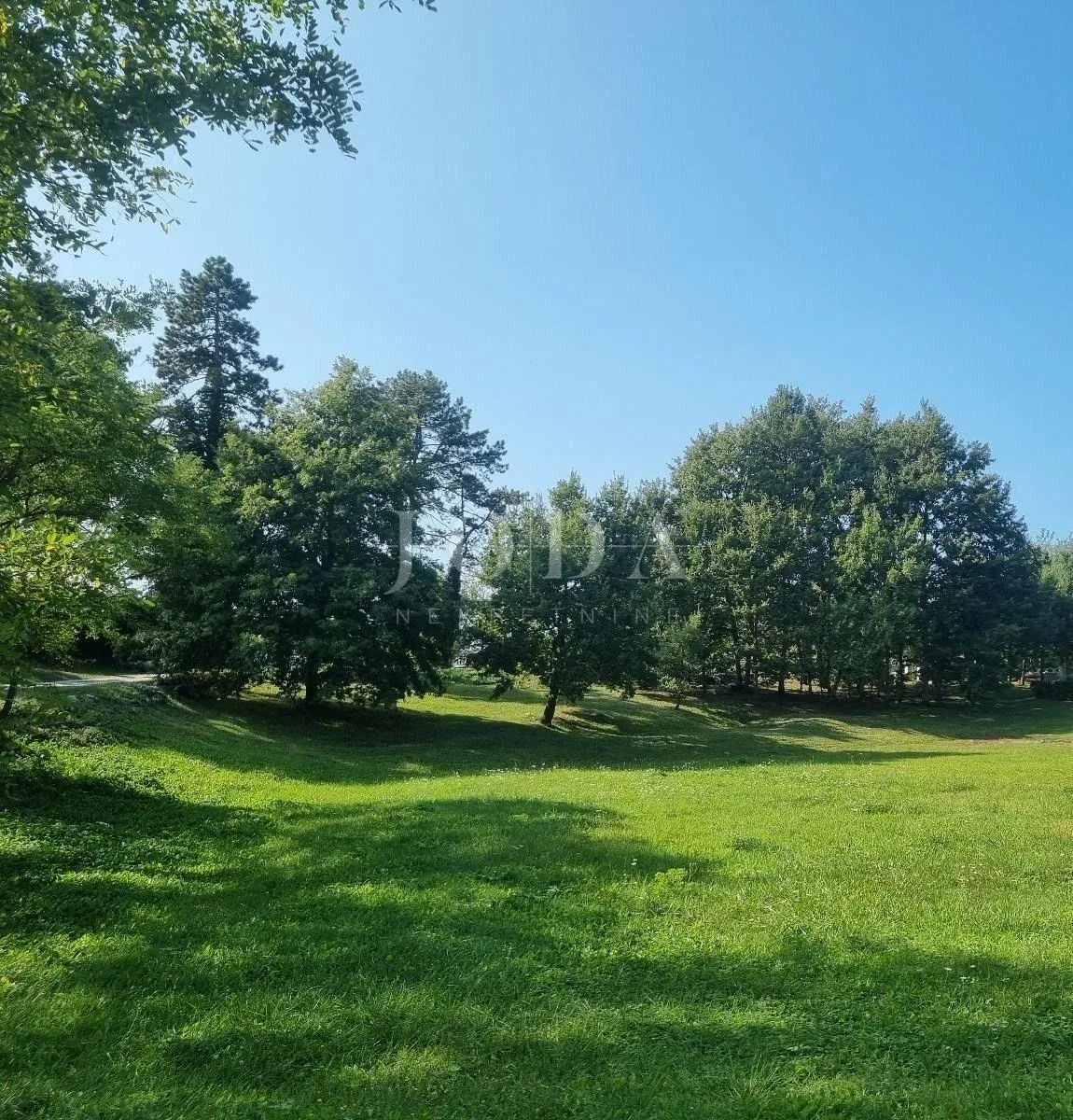 roh bau kuća sa bazenom,pazin okolica - slika 12