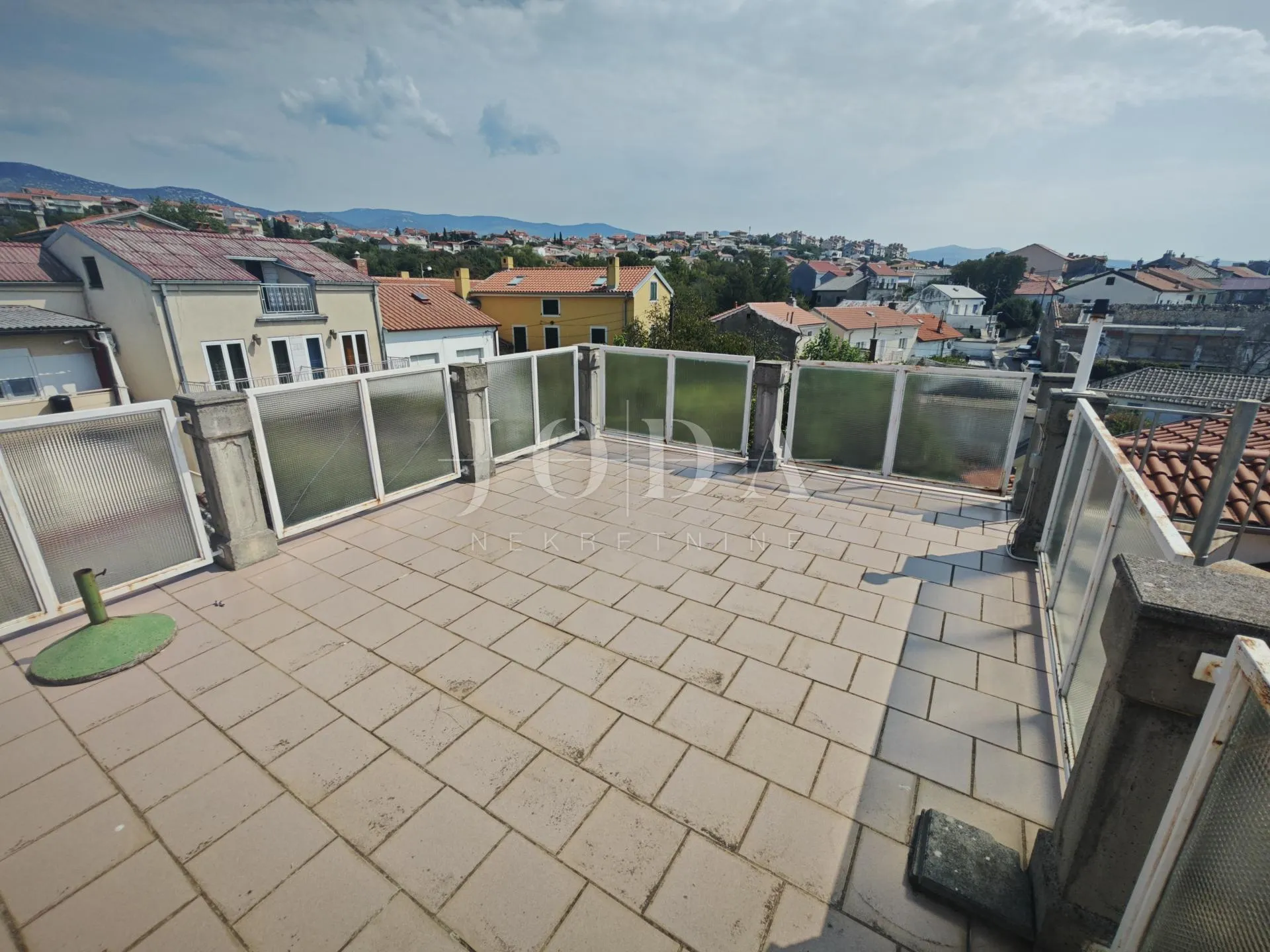 novi vinodolski, kuća u centru s panoramskim pogledom - slika 5