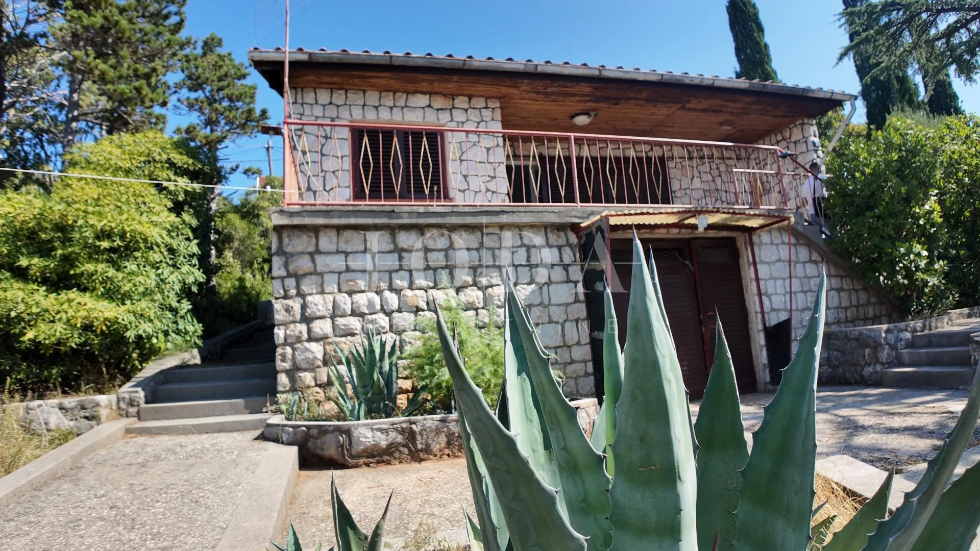 kuća na parceli od 1058m2 100m od mora - slika 4