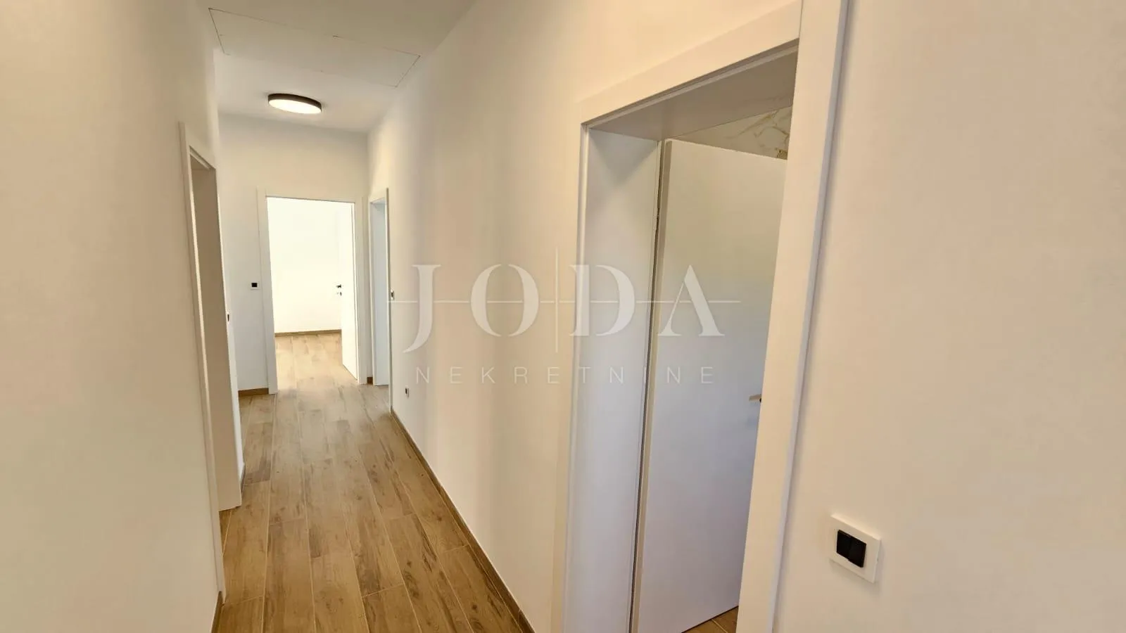 lukovo šugarje moderna kuća na moru - slika 25