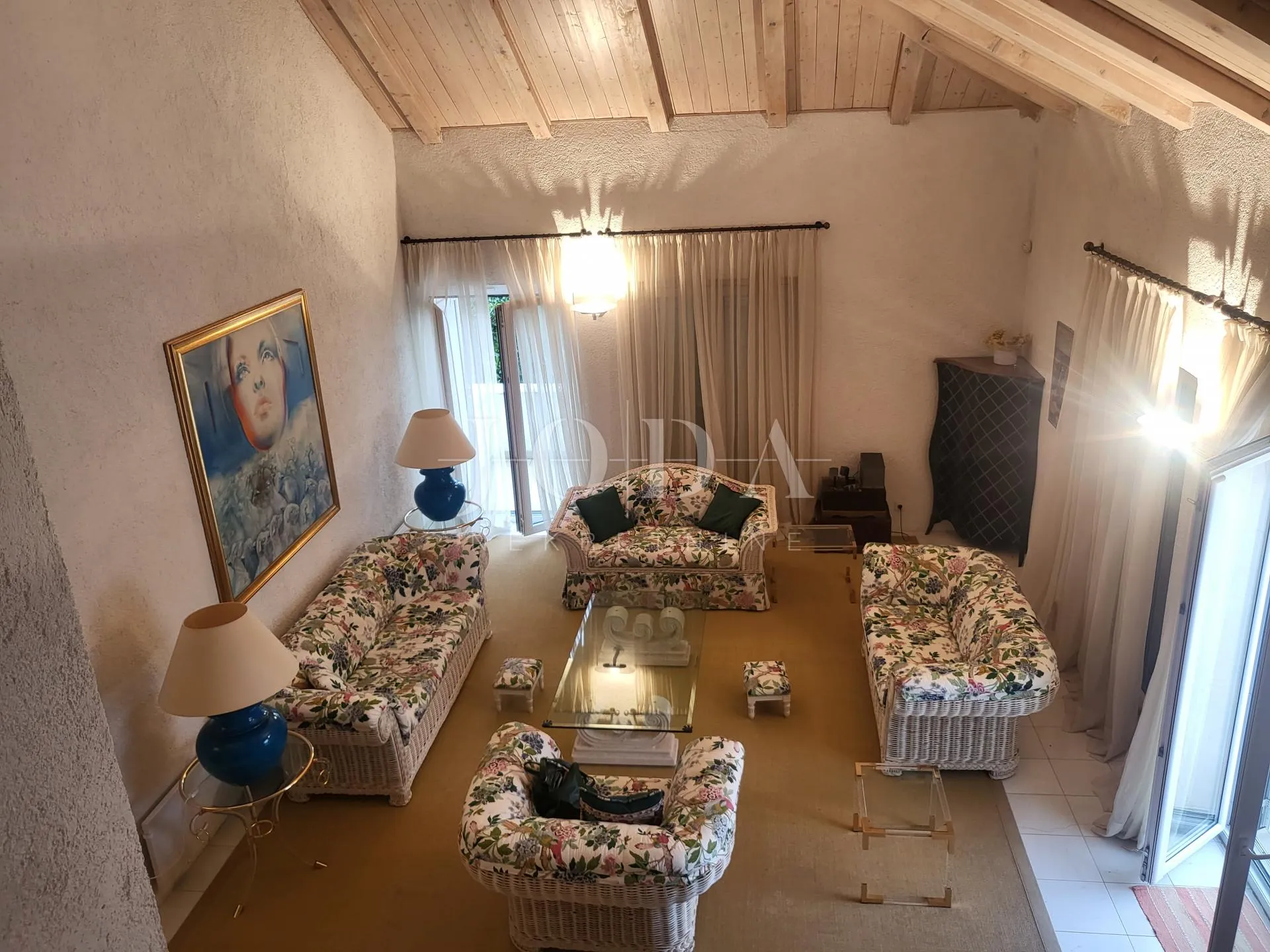 2 vile s bazenom + poslovni prostor na jednoj parceli od 2.700 m2 - slika 29