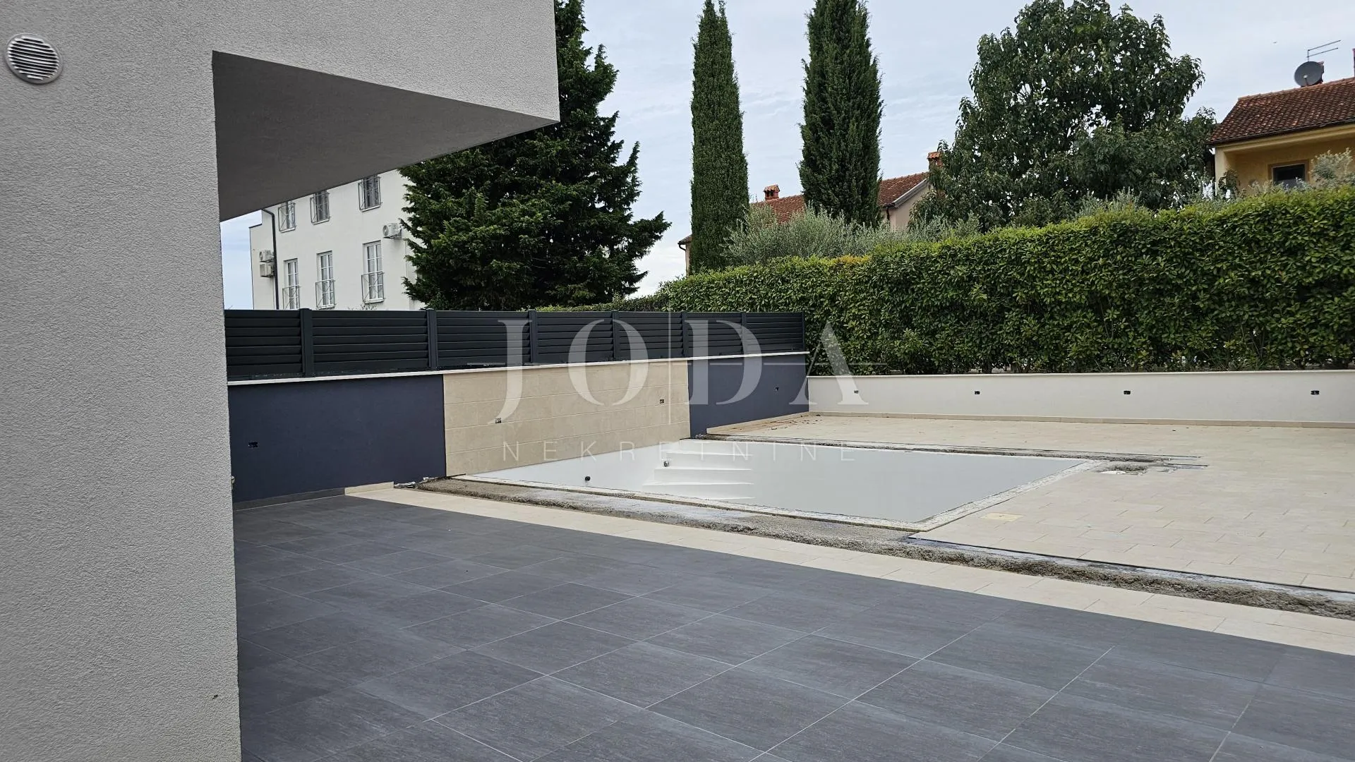 popust novogradnja kuća sa bazenom,novigrad okolica - slika 9
