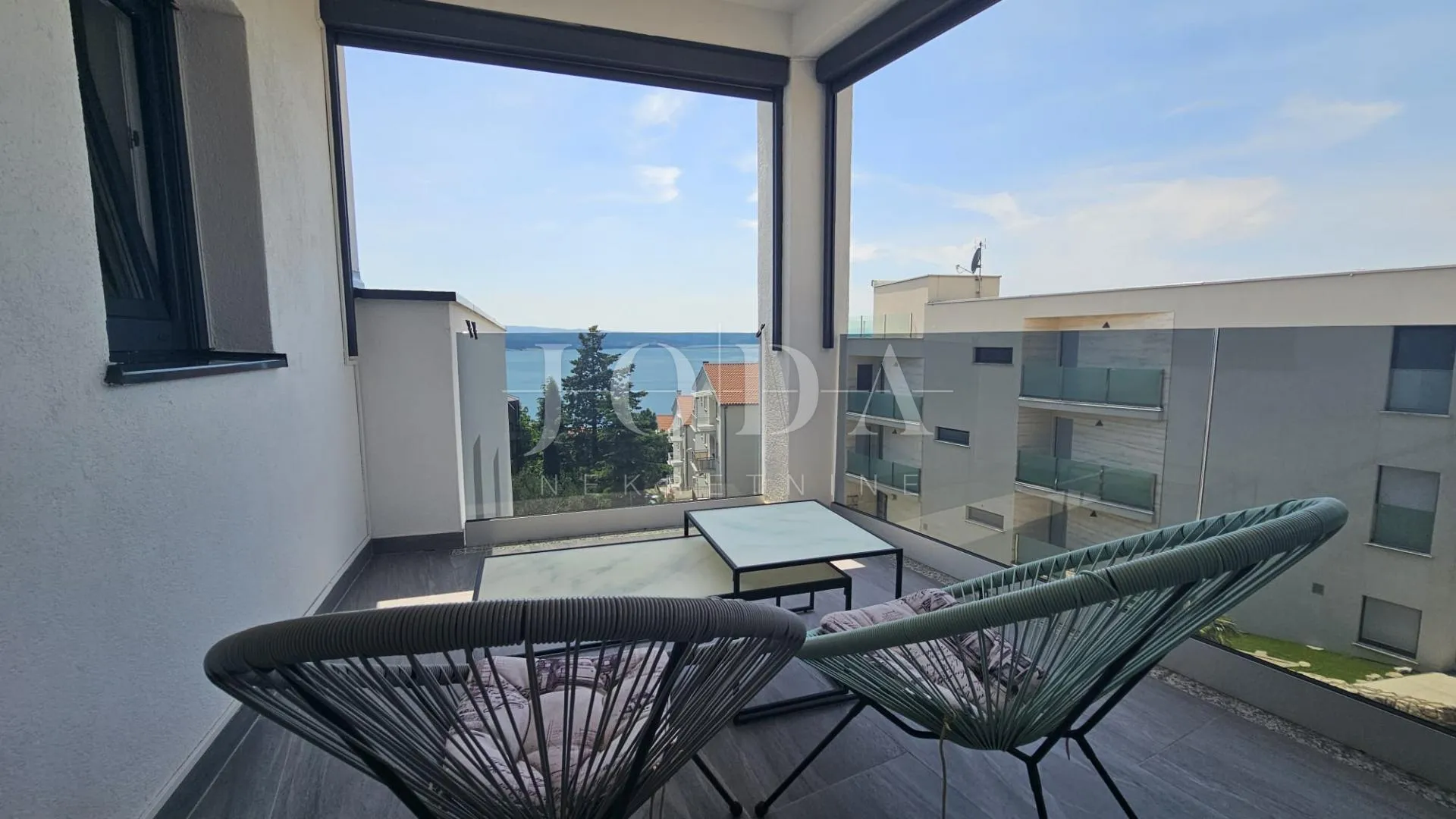 dramalj penthouse sa garažom i zasebnim apartmanom - slika 15
