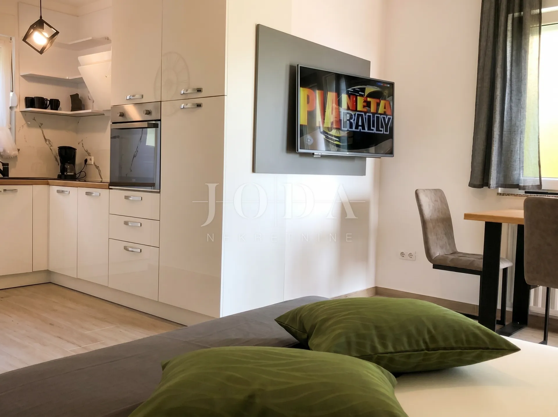 apartmanska vila sa 8 apartmana - slika 26