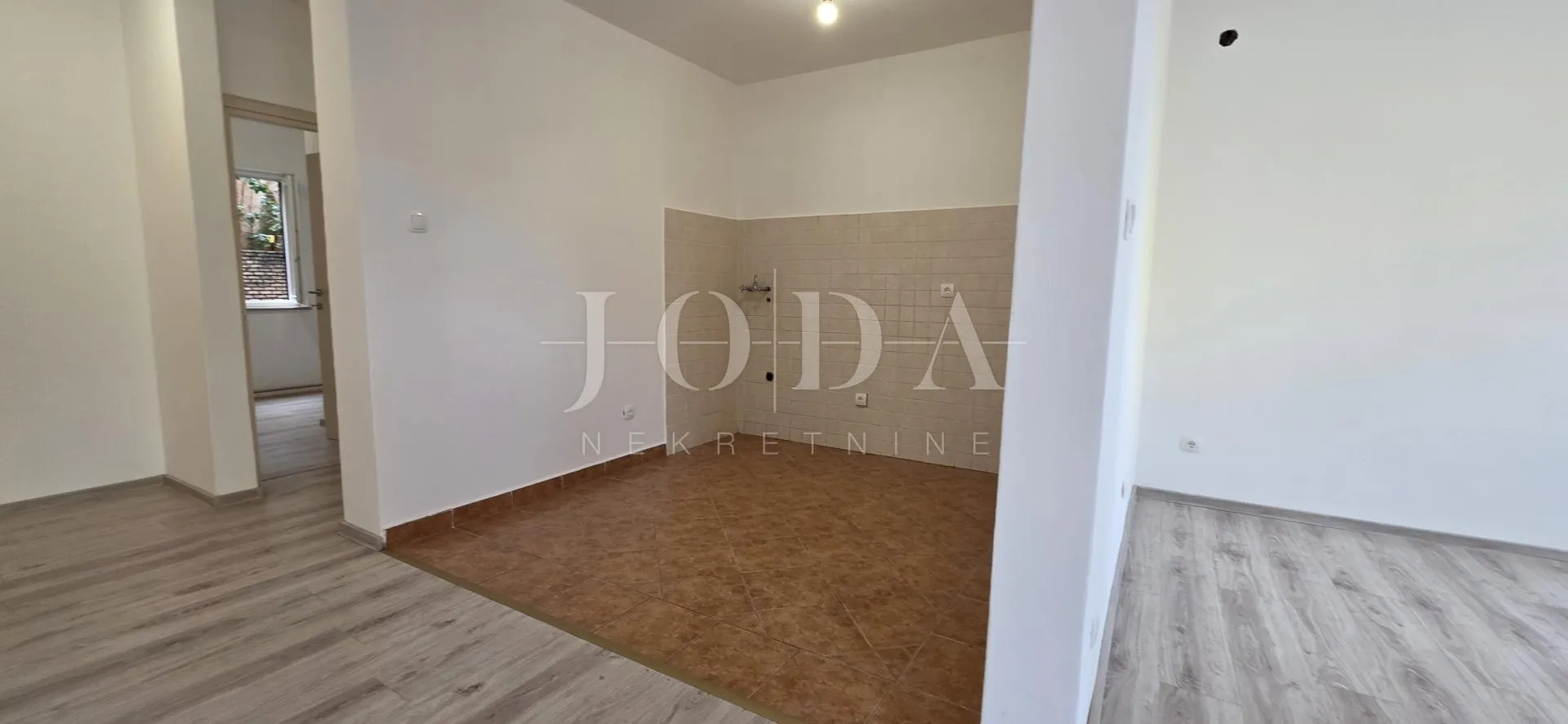 renoviran trosoban stan s dvorištem i pogledom na more – crikvenica, 52 m² - slika 9