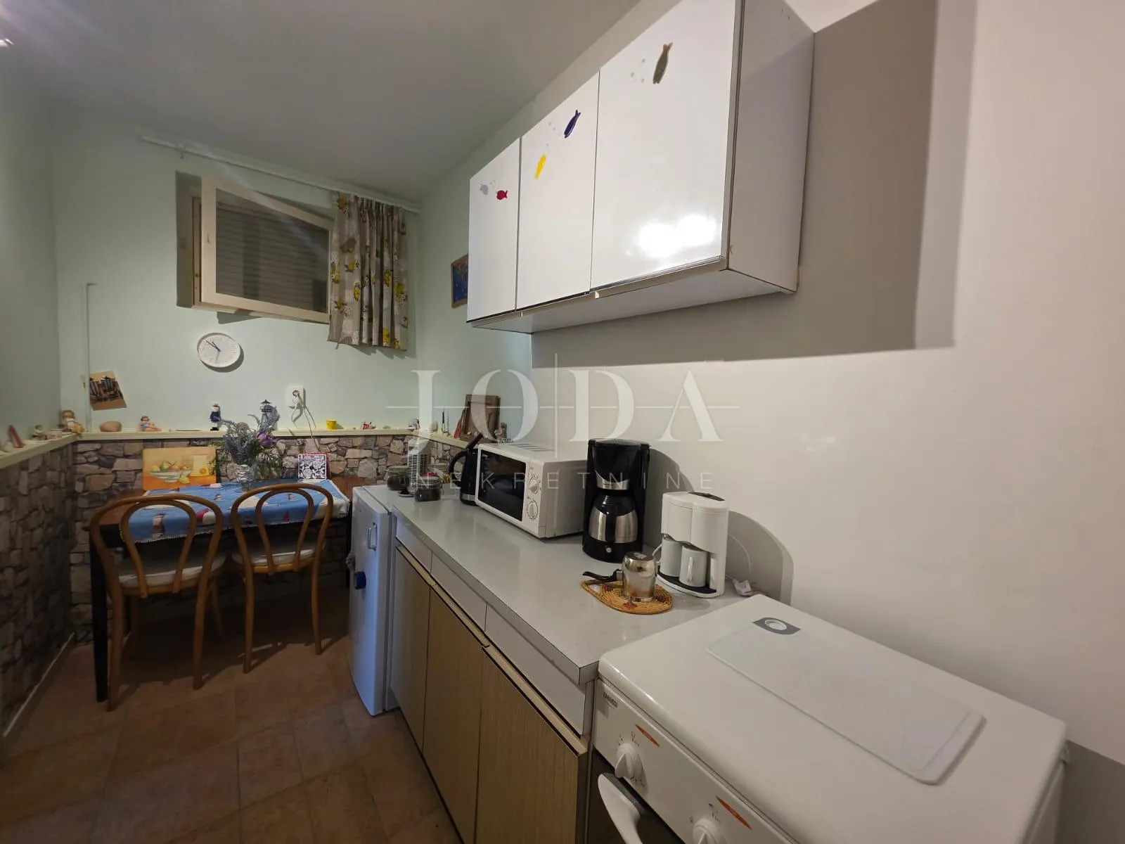 kuća sa 3 stambene jedinice - slika 25