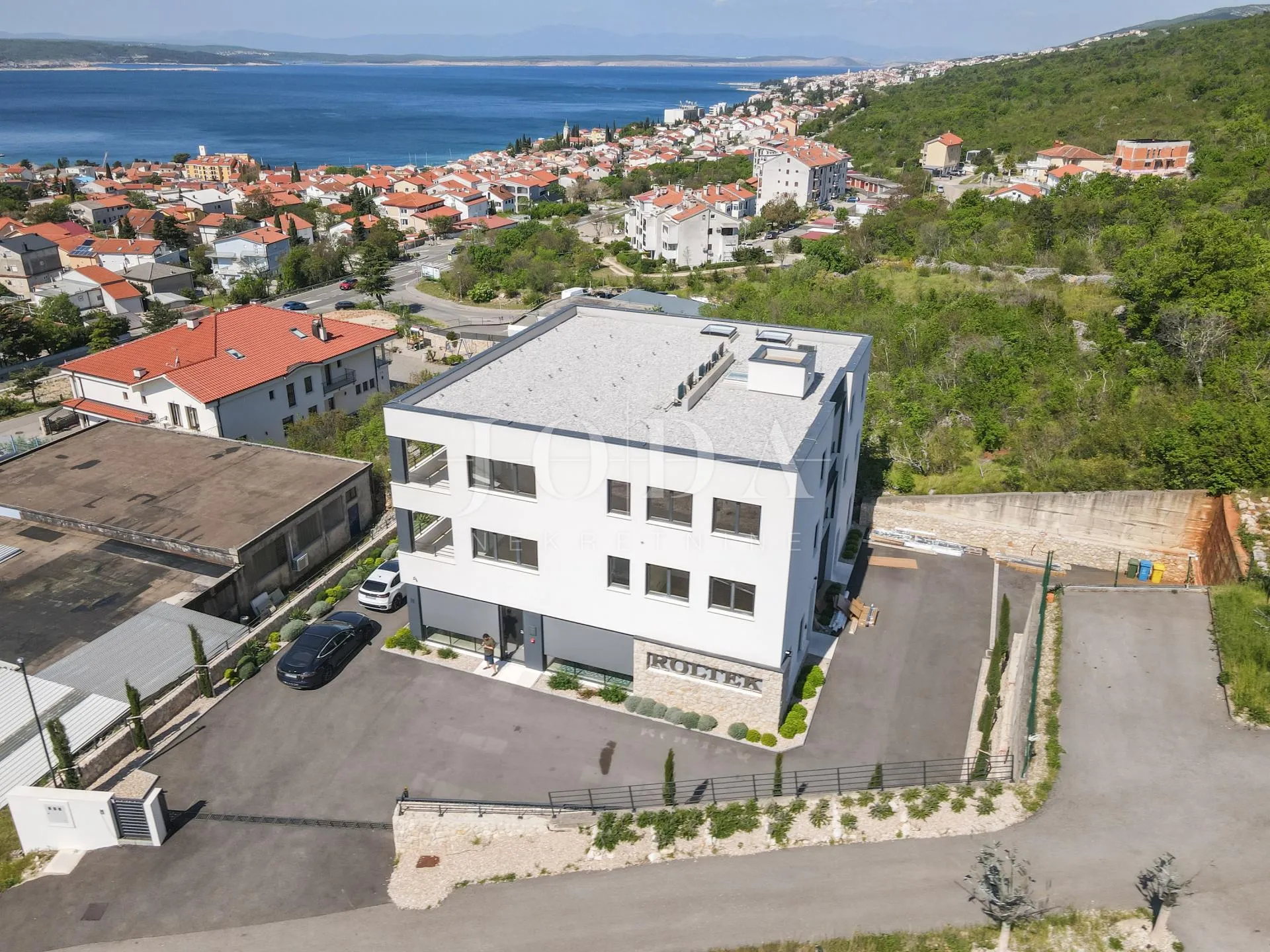 selce, novogradnja, dvoetažni stan - slika 12