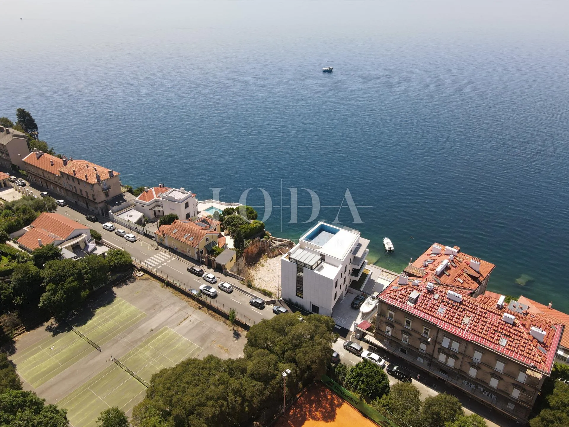 rijeka – pećine | luksuzan stan na 1. katu, prvi red do mora - slika 12