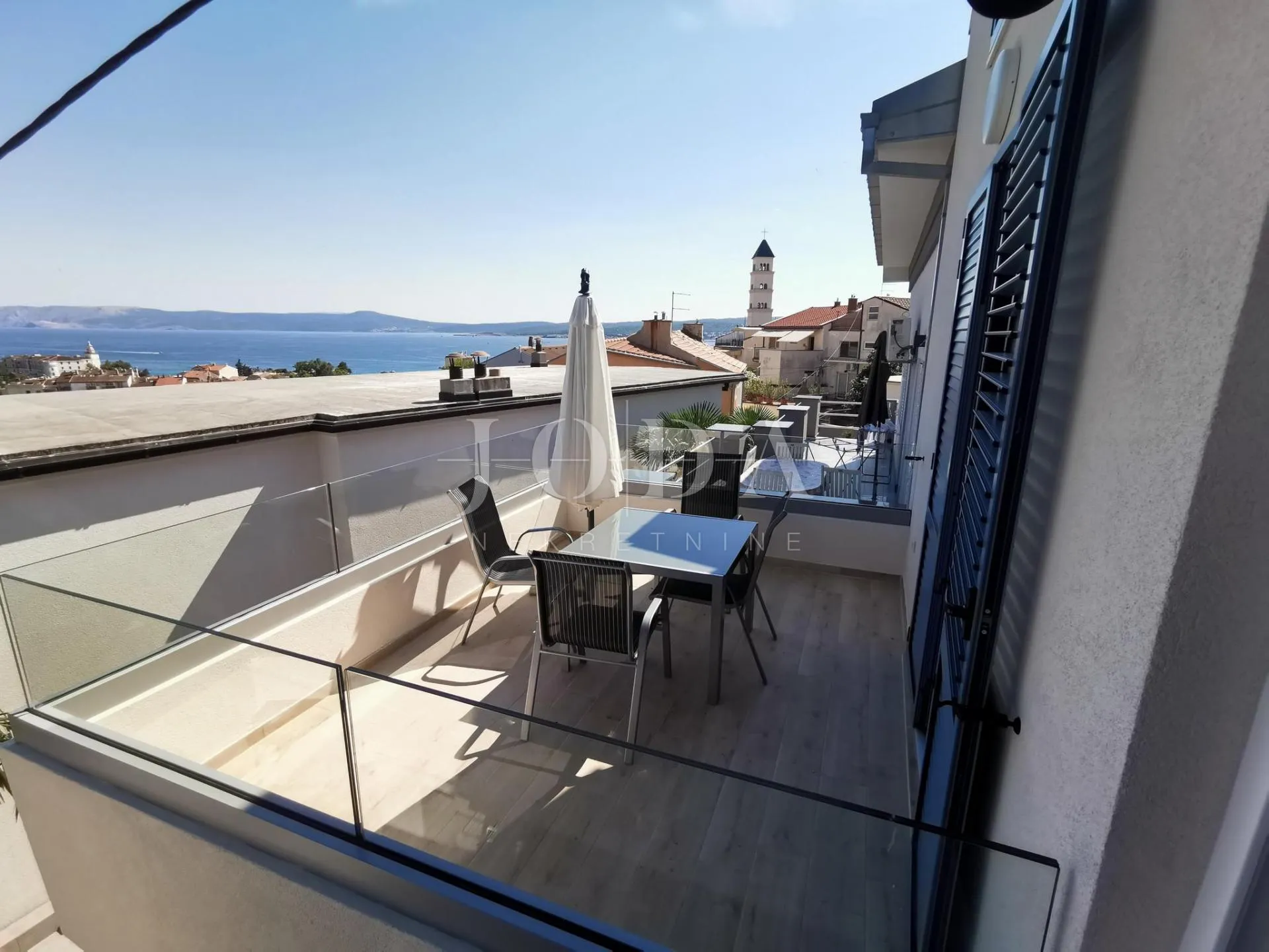 crikvenica, stan u prizemlju zgrade sa dvije terase - slika 2