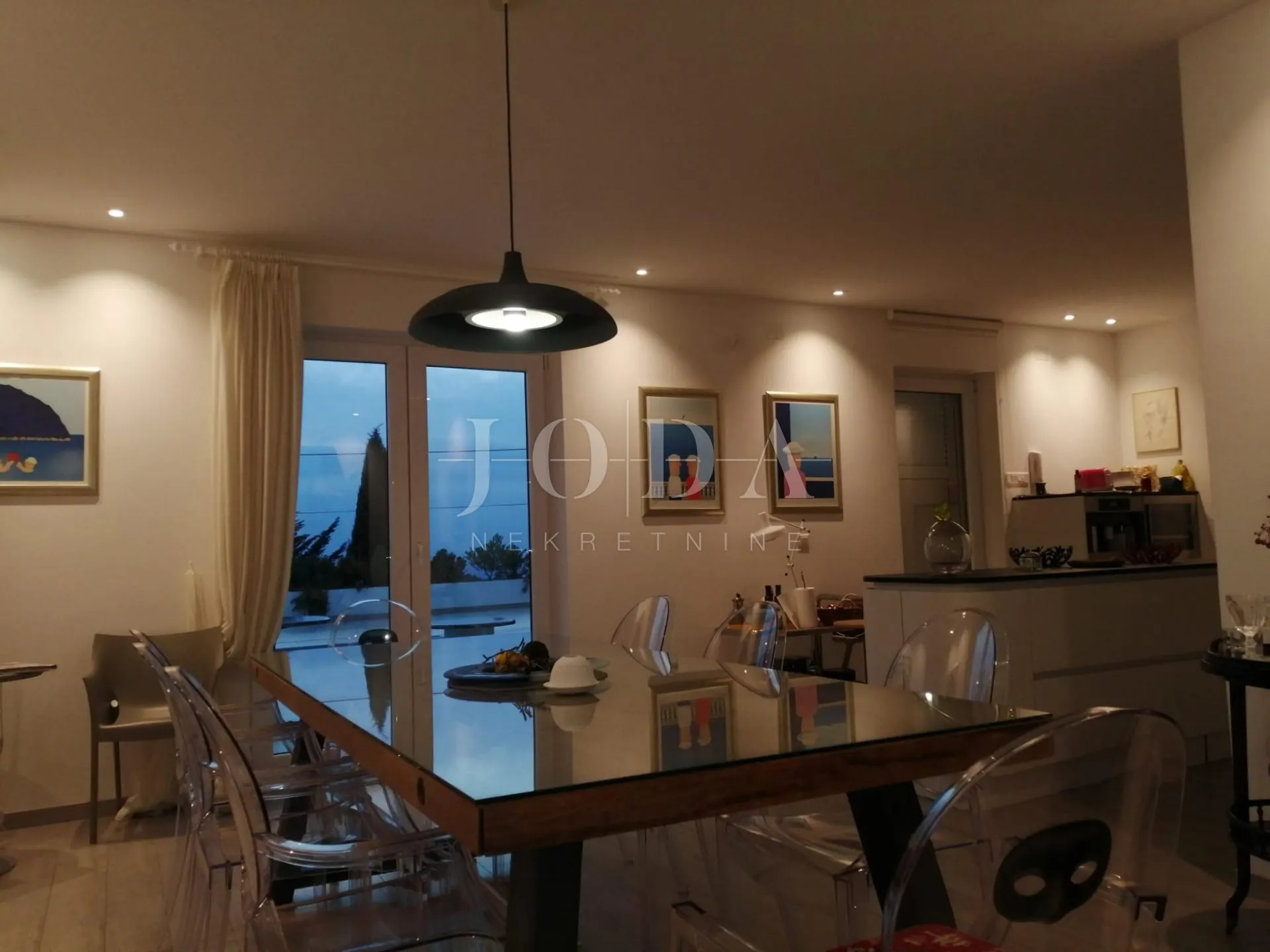 2 vile s bazenom + poslovni prostor na jednoj parceli od 2.700 m2 - slika 69