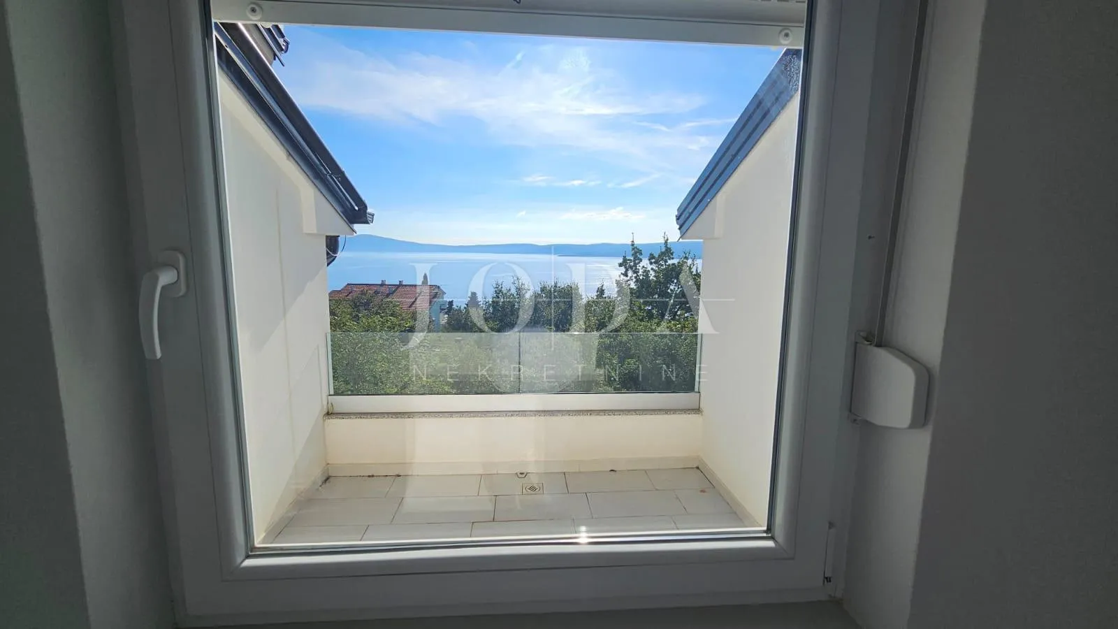 crikvenica dvoetažni stan blizu mora - slika 5