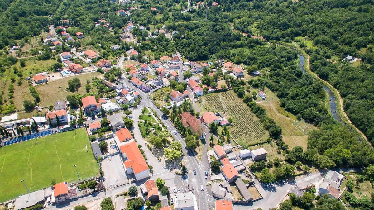 tribalj kuća s bazenom - slika 53