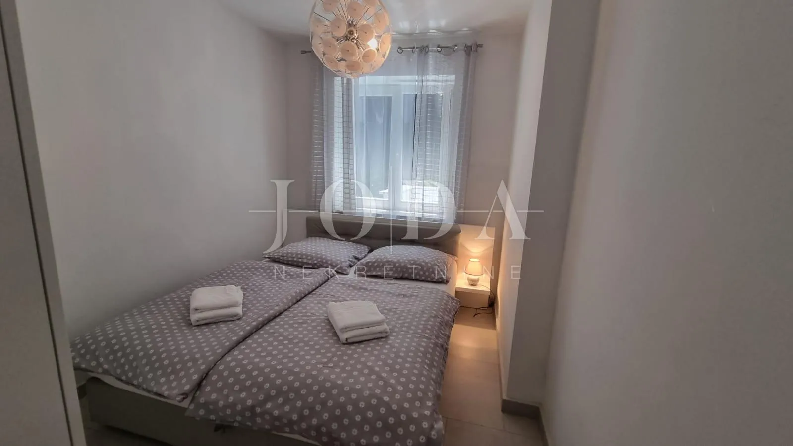 crikvenica, kuća sa osam apartmana - slika 29
