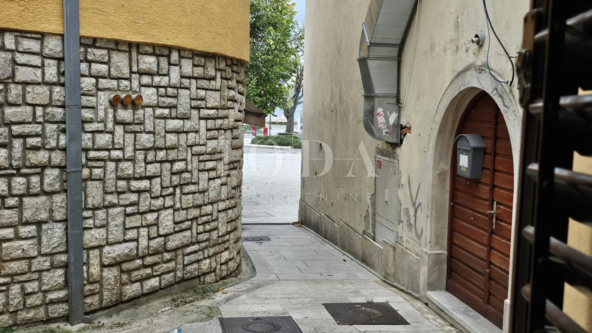 selce kuća u strogom centru - slika 37