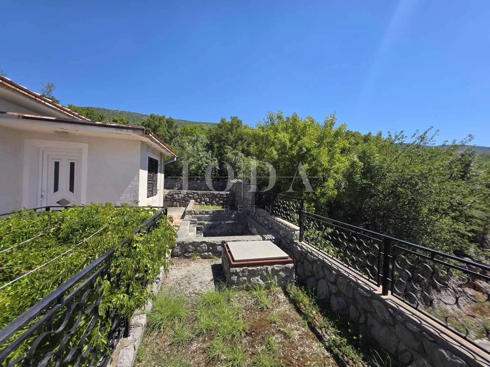novi vinodolski, smokvica krmpotska, kuća sa dva stana - slika 28