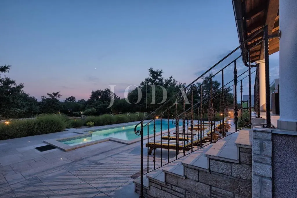 svetvinčenat, okolica, villa sa jacuzzijem i grijanim bazenom - slika 13