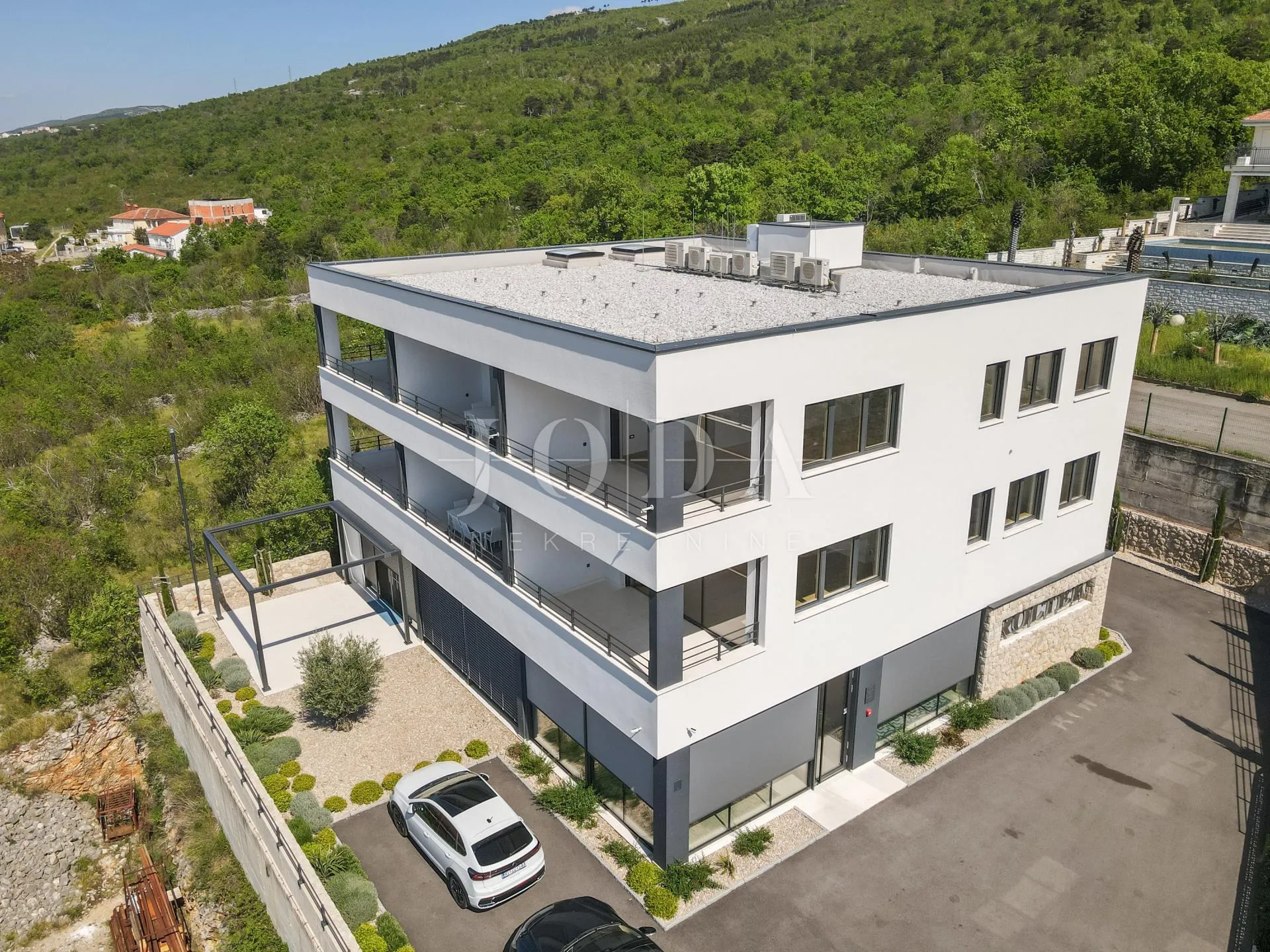 selce, novogradnja, dvoetažni stan - slika 19