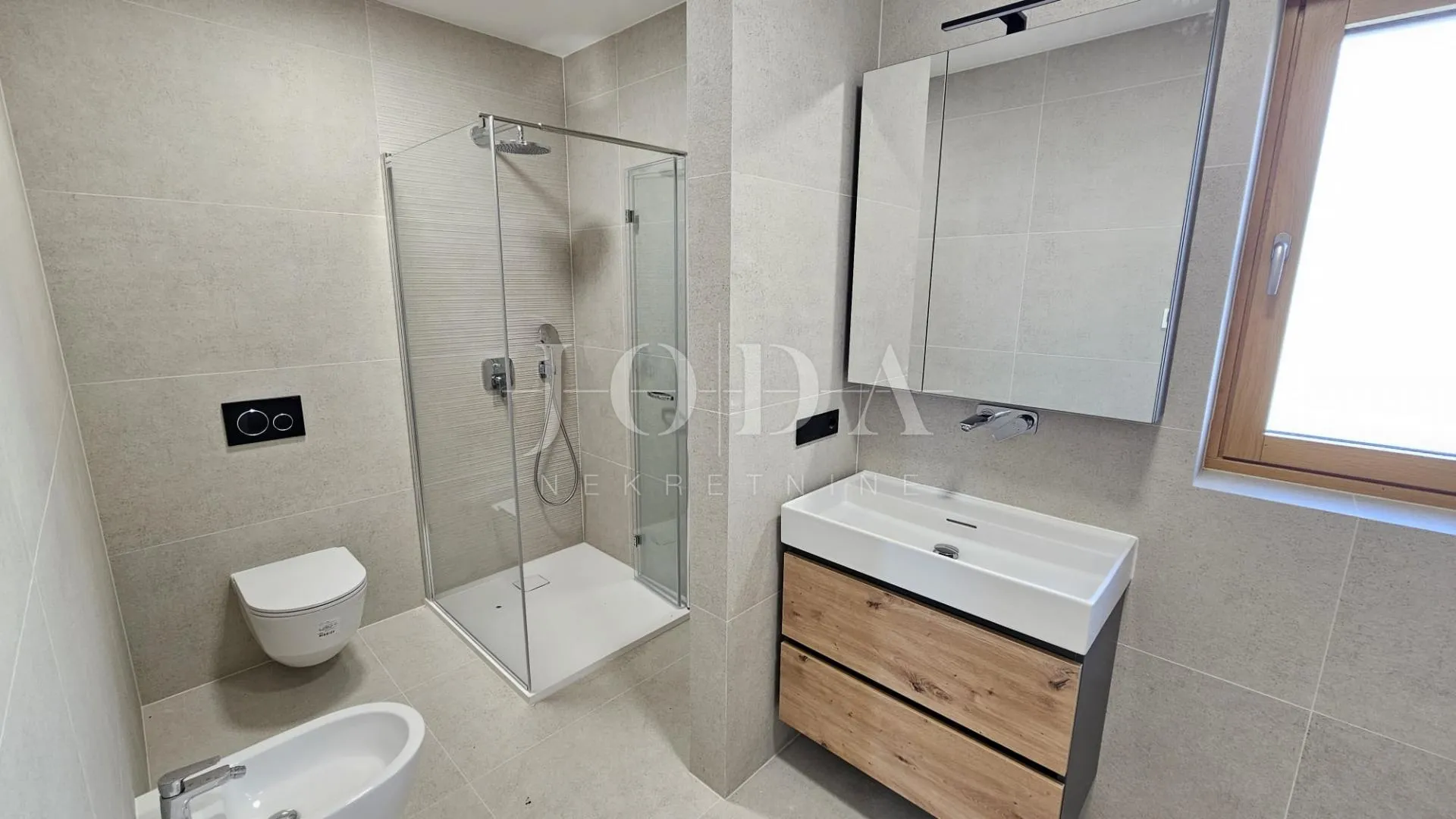 kantrida, luksuzni penthouse s panoramskom terasom i tri garažna mjesta - slika 37