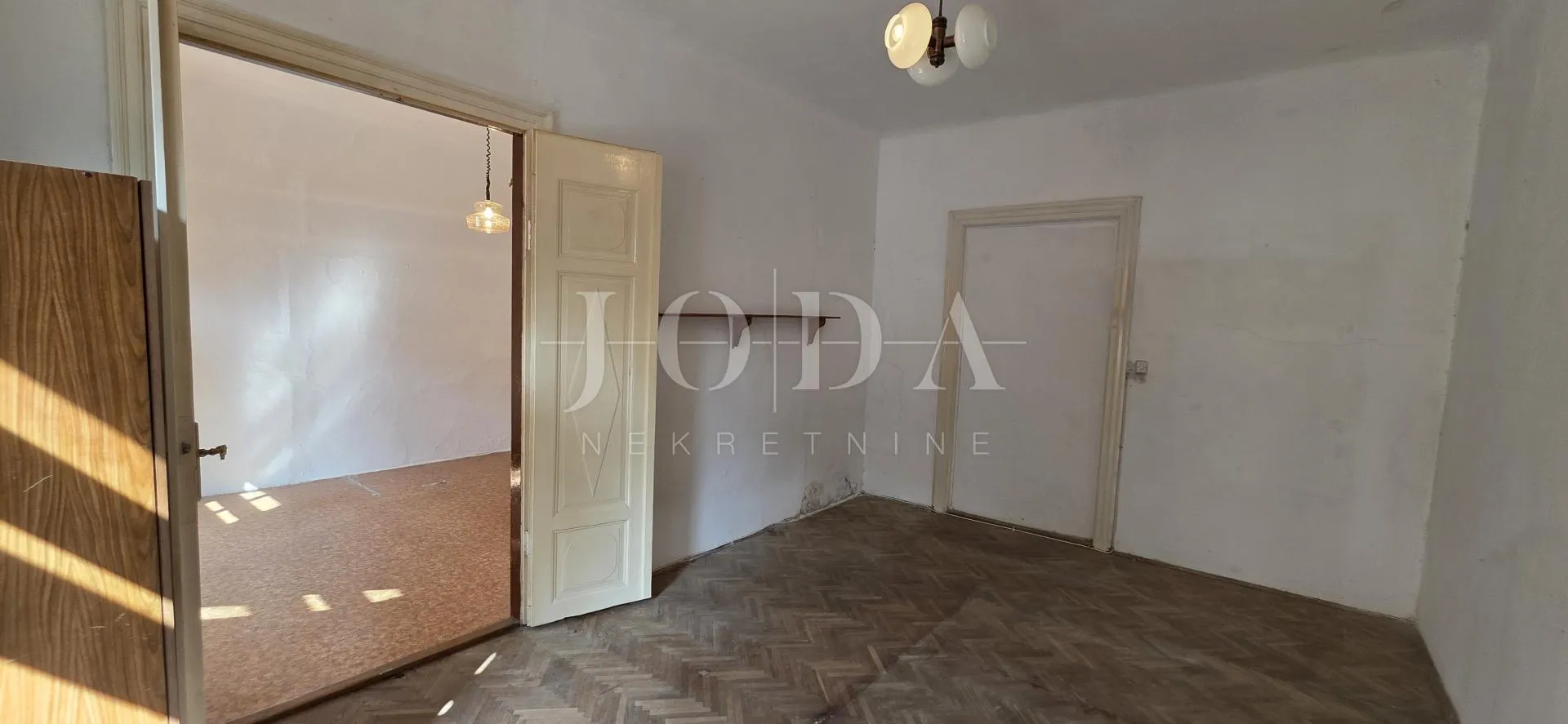 apartman senj prvi red do mora centar 42 m2 - slika 8