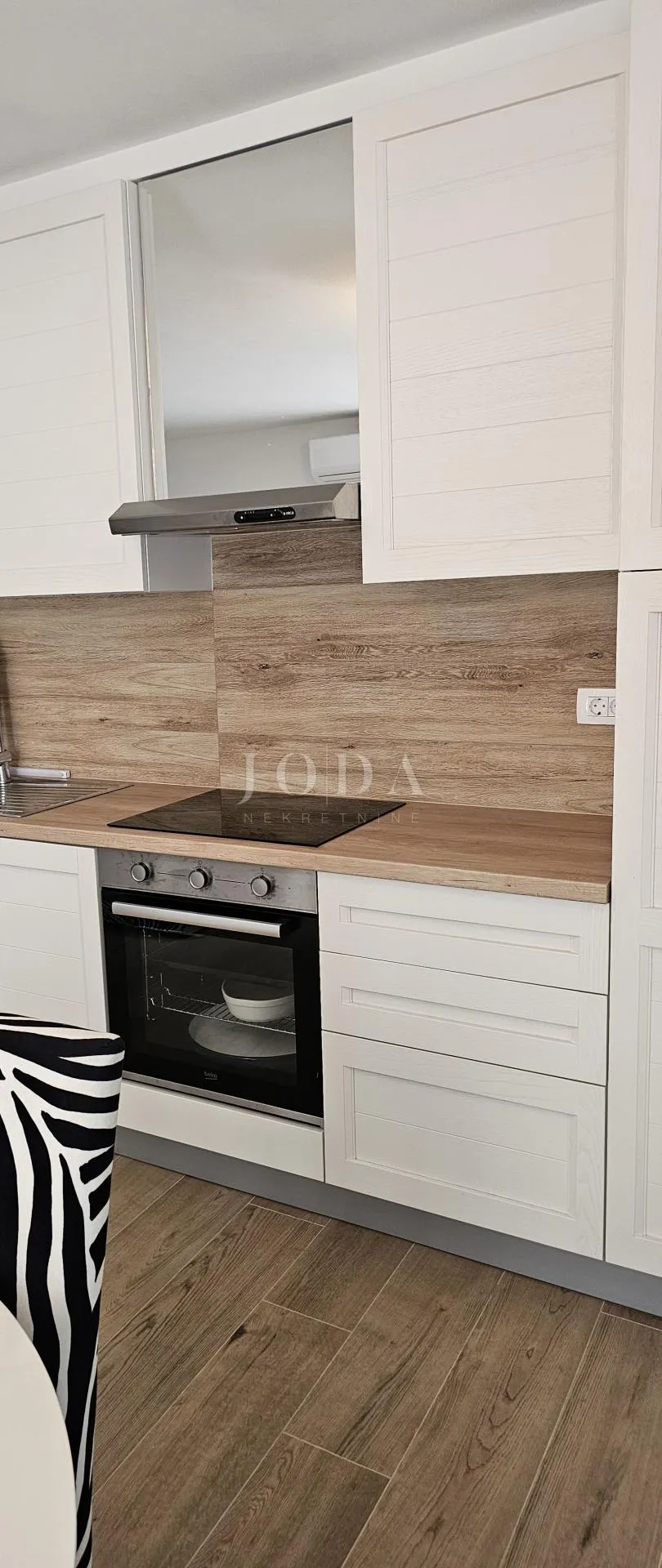 popust novogradnja kuća sa bazenom,novigrad okolica - slika 7