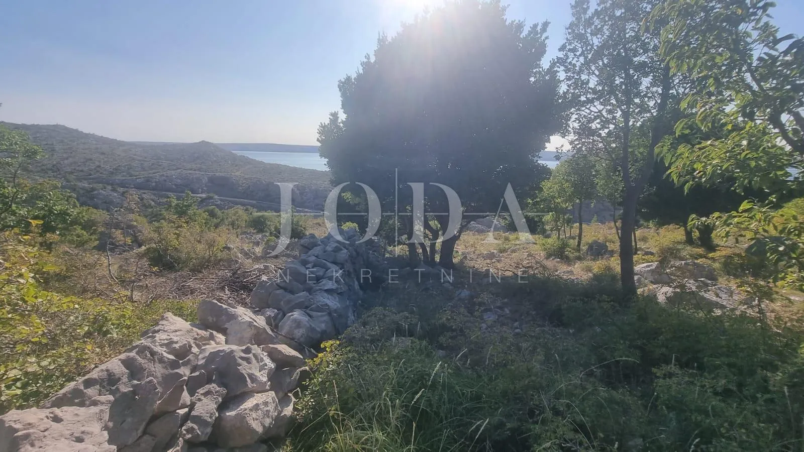 lukovo šugarje zemljište sa starinom - slika 8