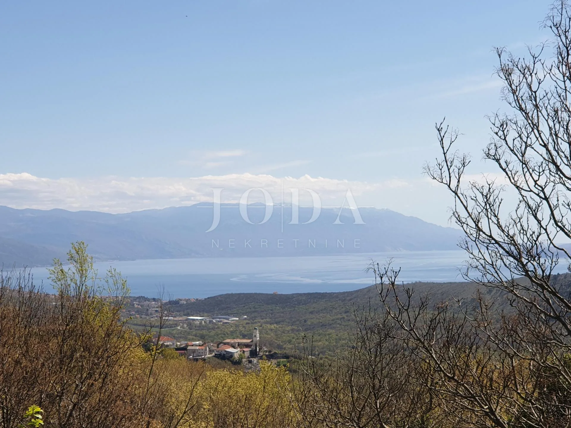 bribir, zemljište sa dva ucrtana objekta, pogled na more! - slika 2