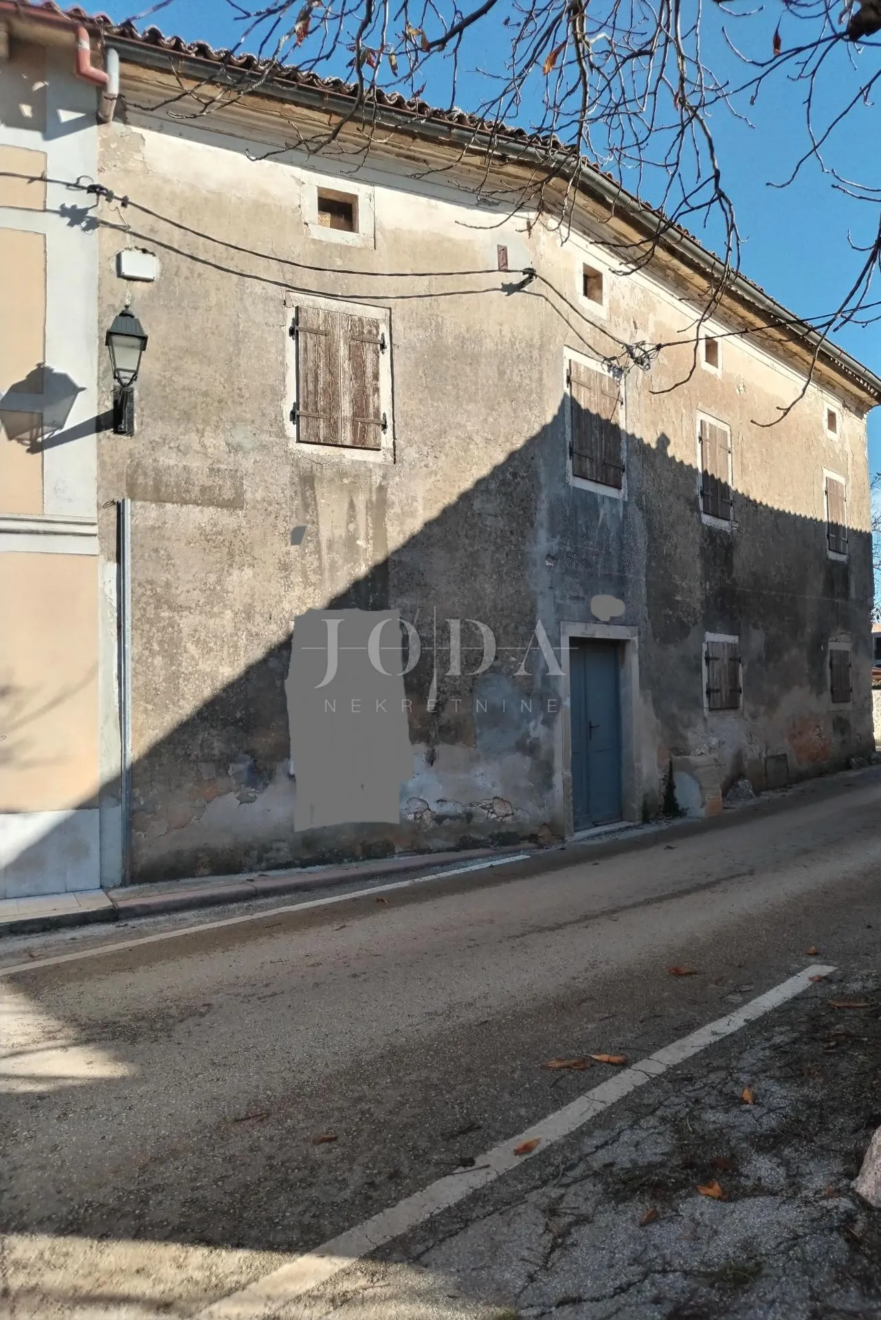 marčana, okolica, kuća sa dvorištem u centru mjesta - slika 2