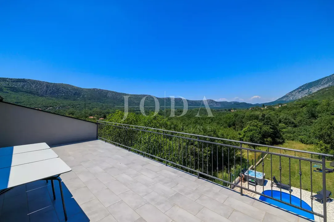 tribalj kuća 600m2 sa bazenom - slika 43