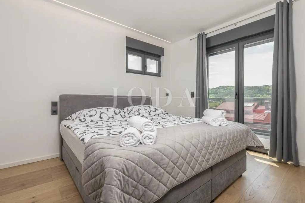 labin, villa sa bazenom na odličnoj lokaciji - slika 14