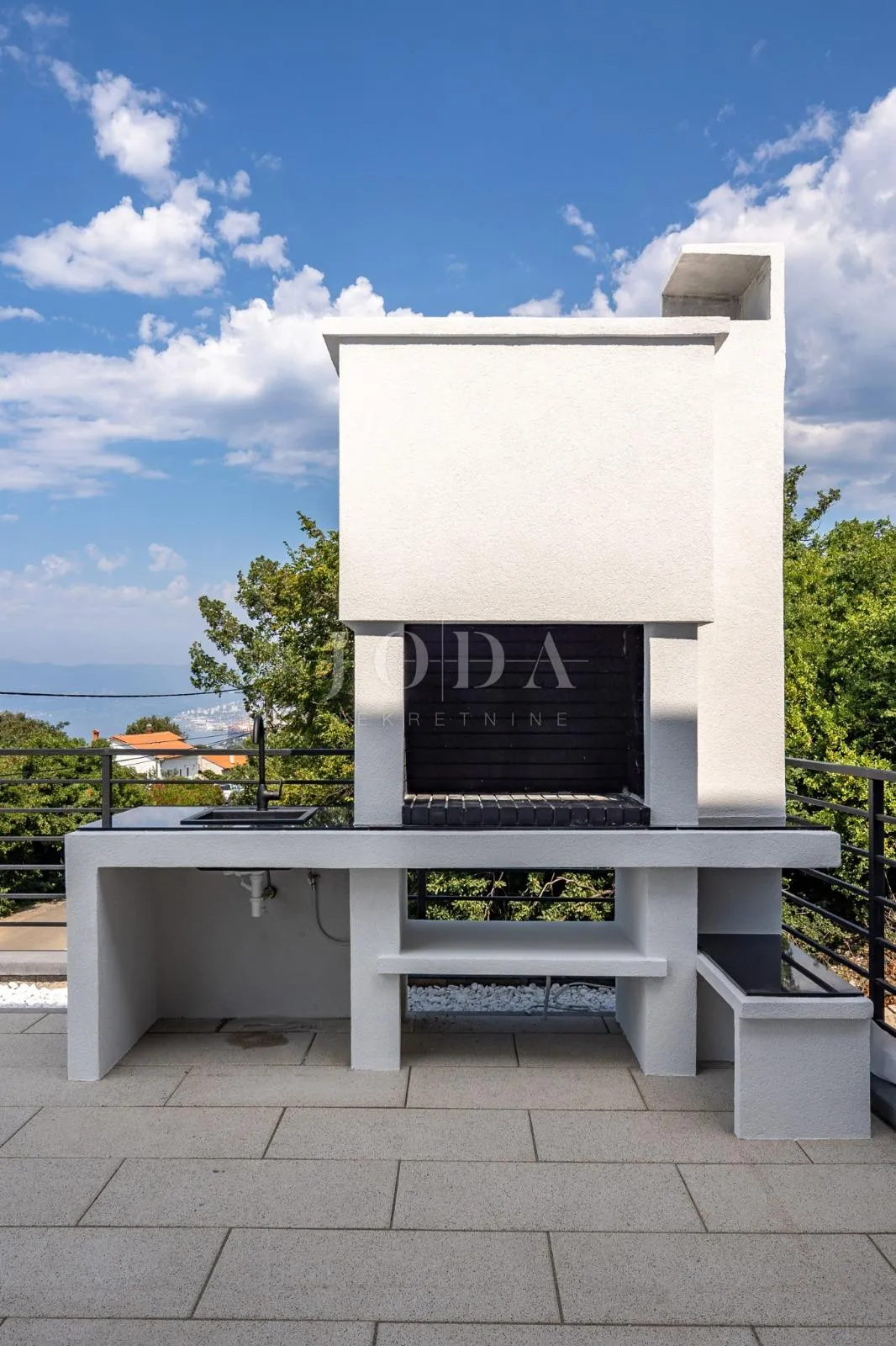 kostrena - moderna dvojna kuća s bazenima i pogledom na more - slika 12