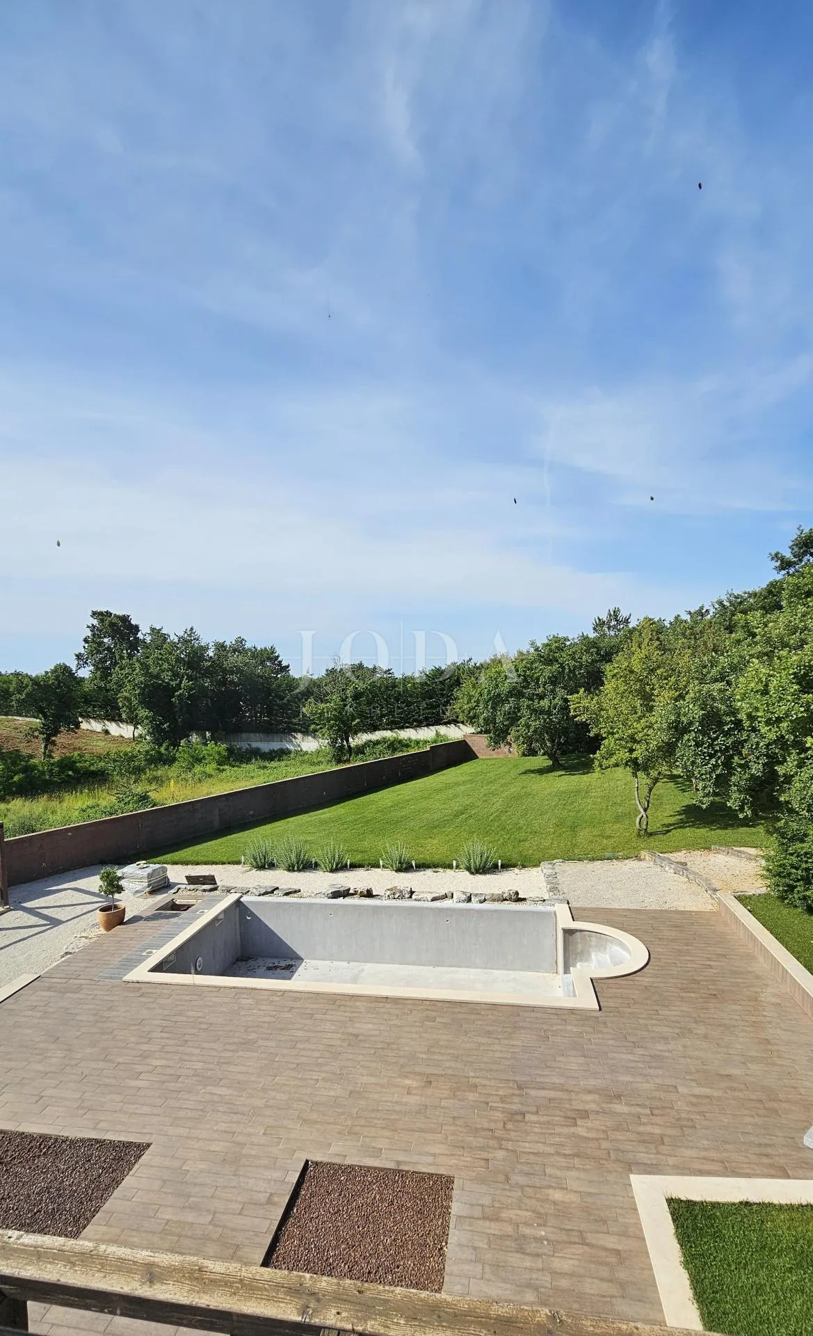 prekrasna villa sa bazenom i prostranom okućnicom,barban okolica - slika 31
