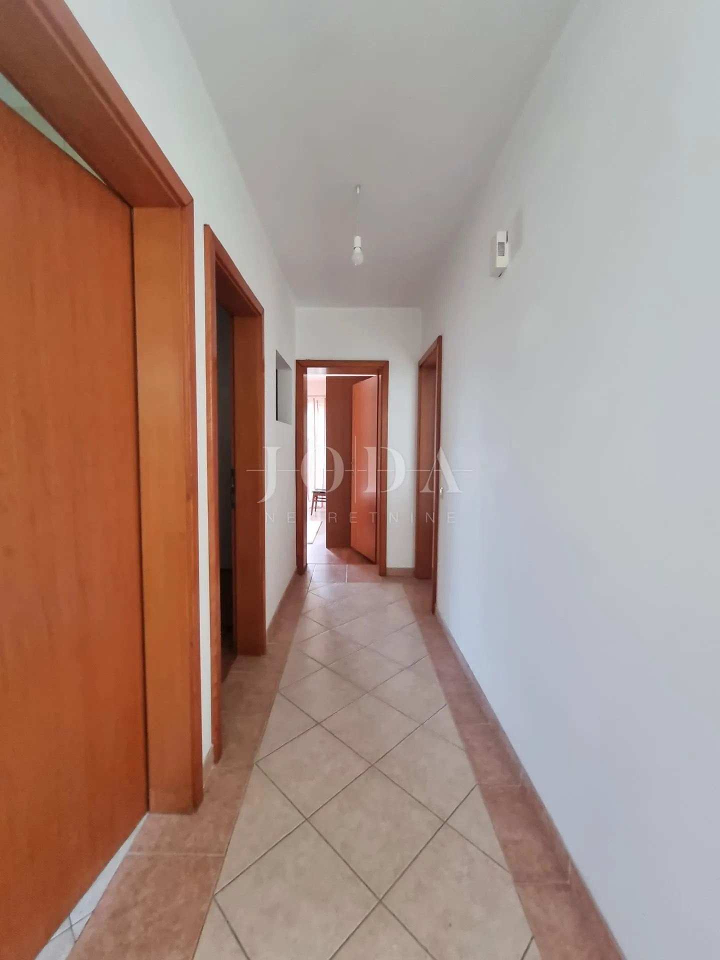 martinkovac kuća sa lijepom okućnicom - slika 5