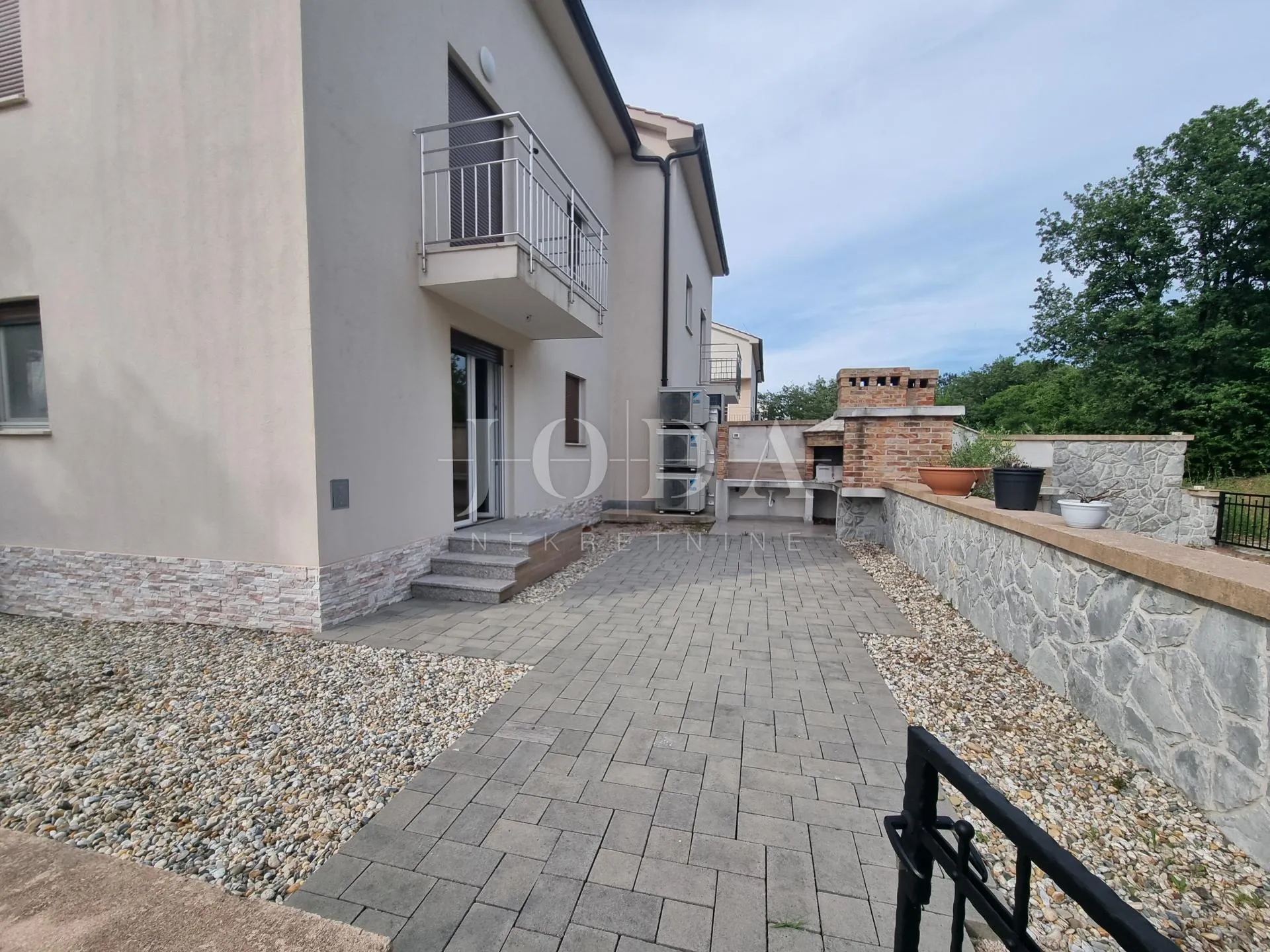 stan sa okućnicom u novogradnji otok krk - slika 6
