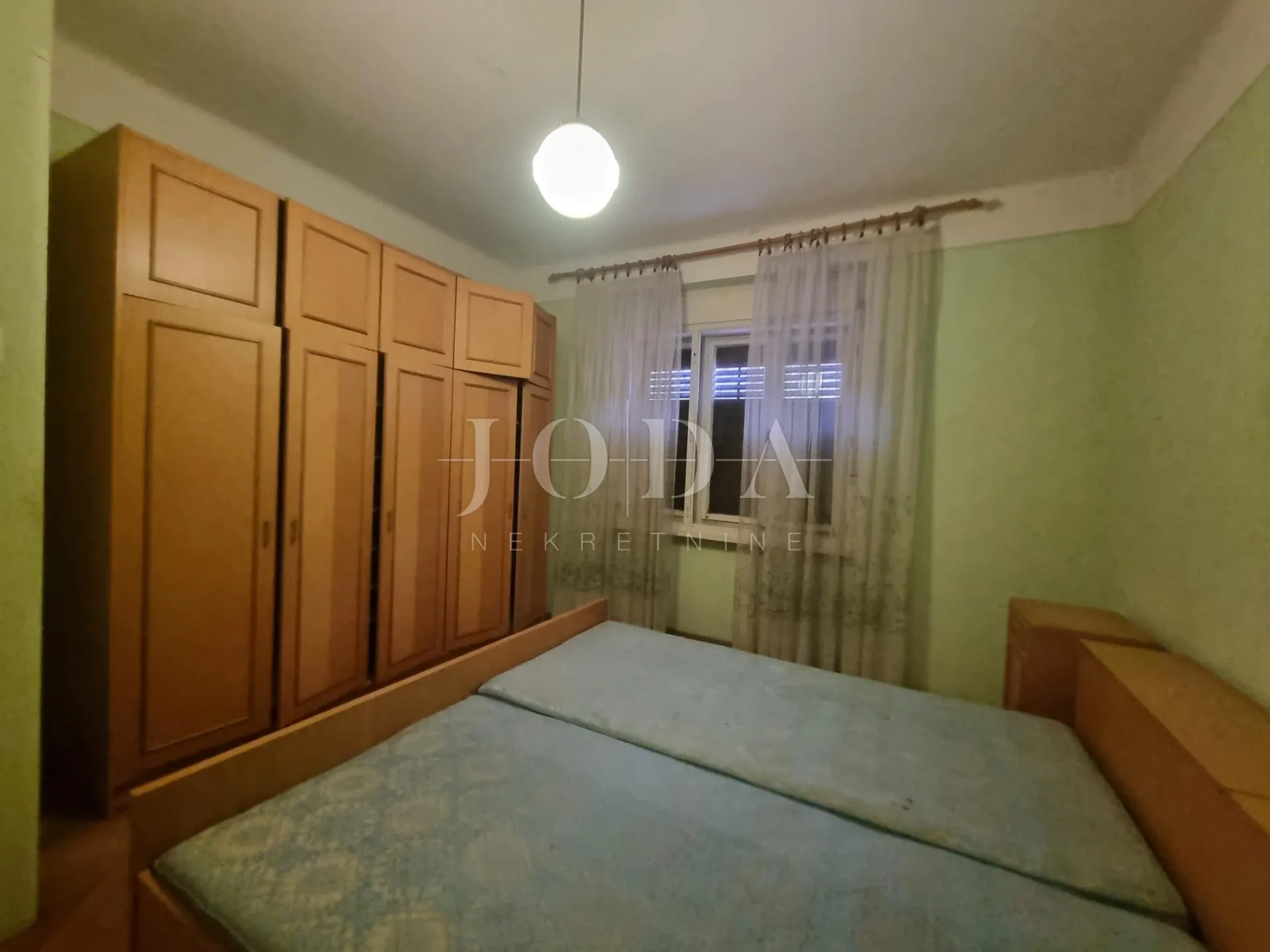 kuća za adaptaciju u centru grada - slika 13