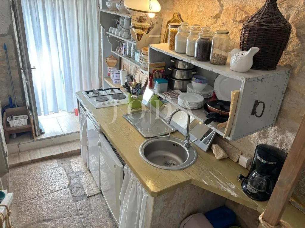 krnica, renovirana kamena villa sa bazenom - slika 14