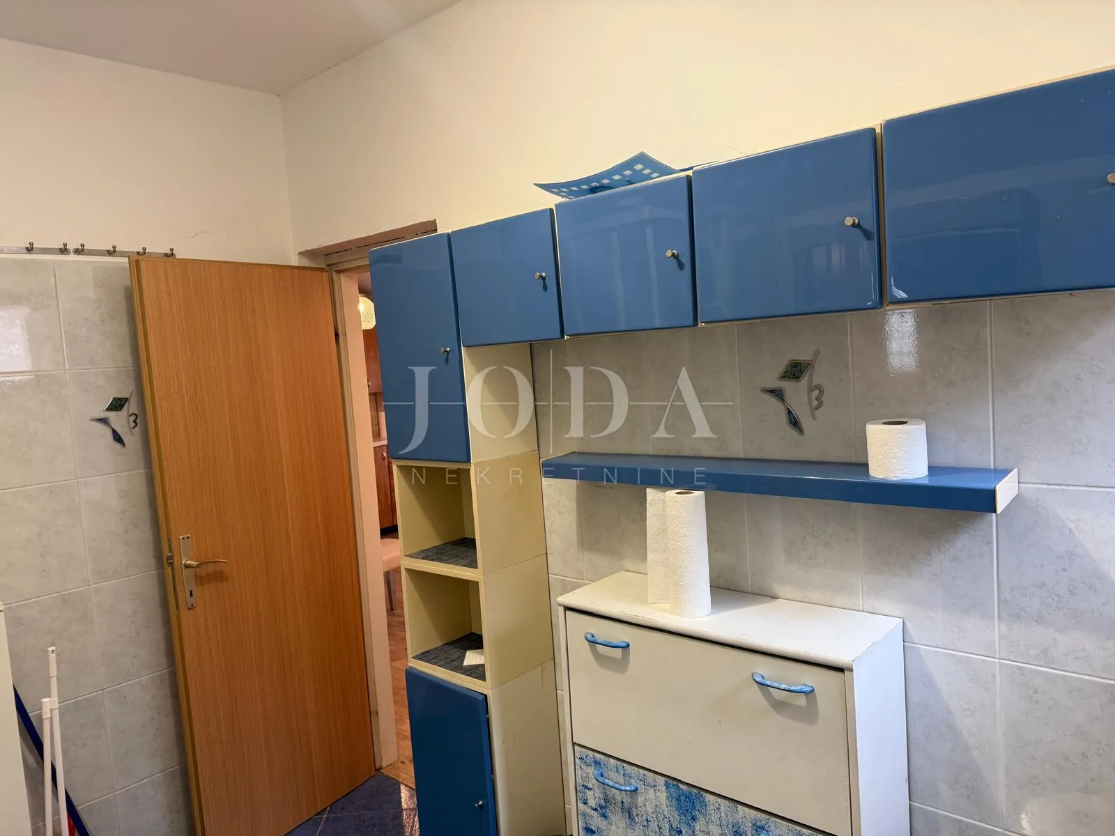 kantrida - šarmantna prizemnica s velikom okućnicom - slika 12