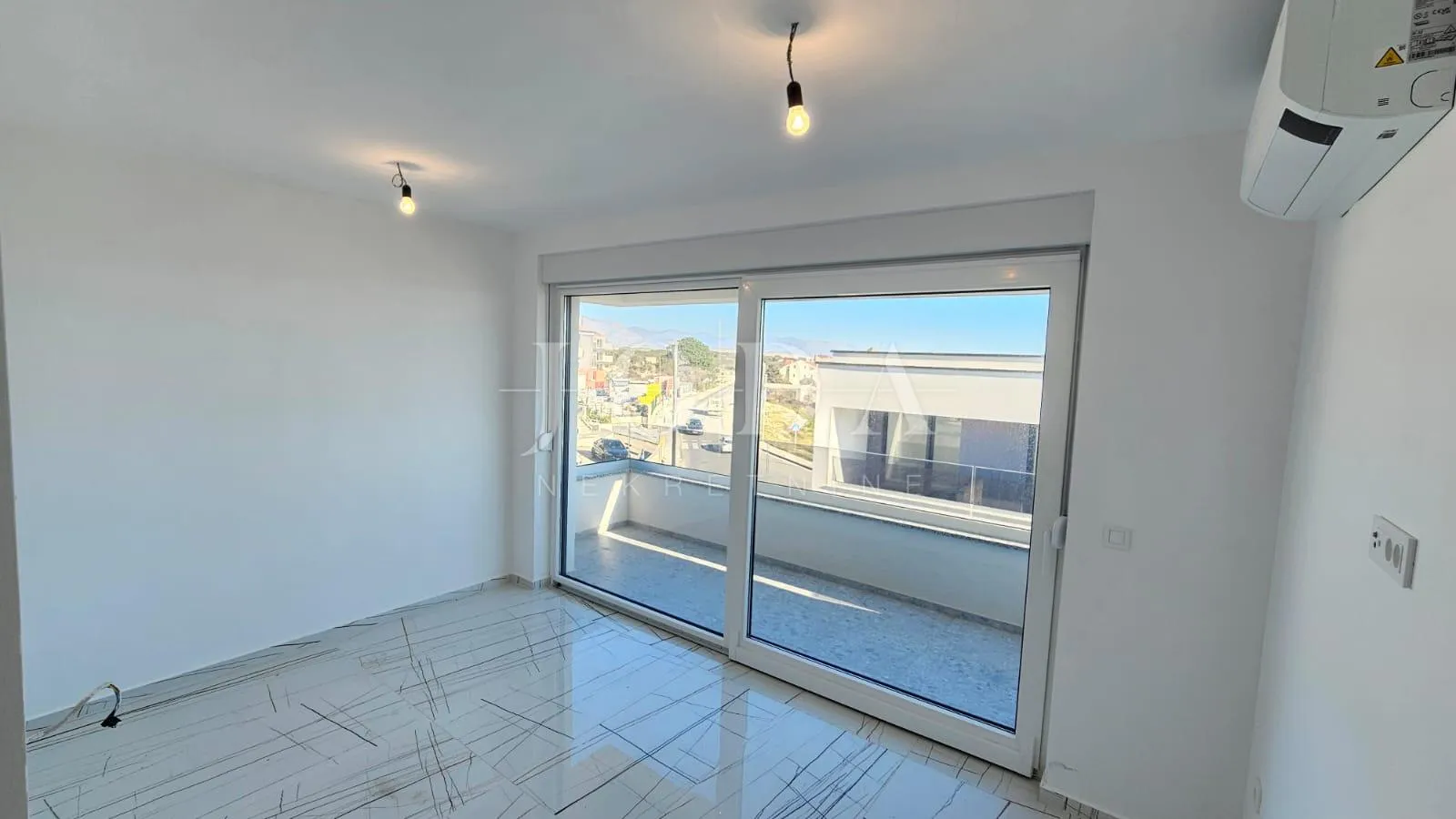 novalja, novogradnja penthouse - slika 12