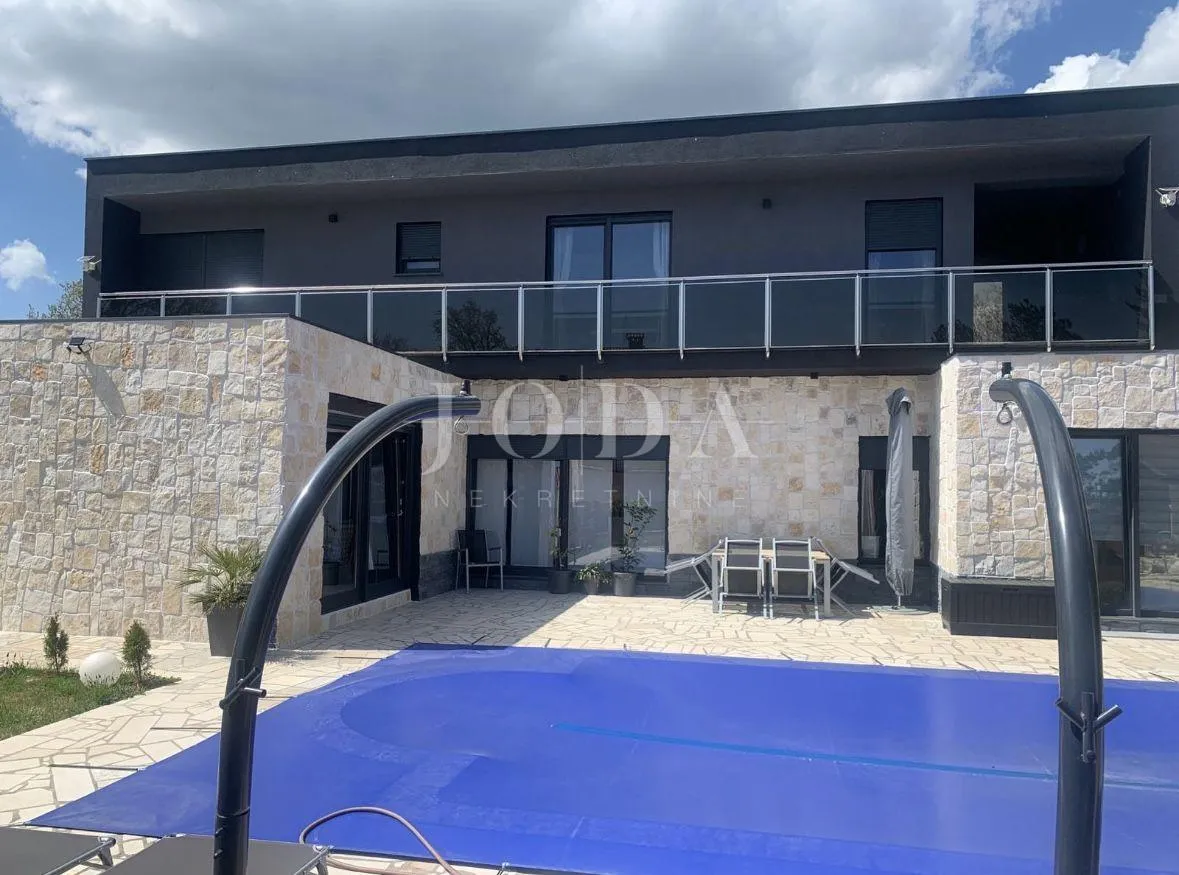 labin, moderna villa sa bazenom u blizini centra grada - slika 3