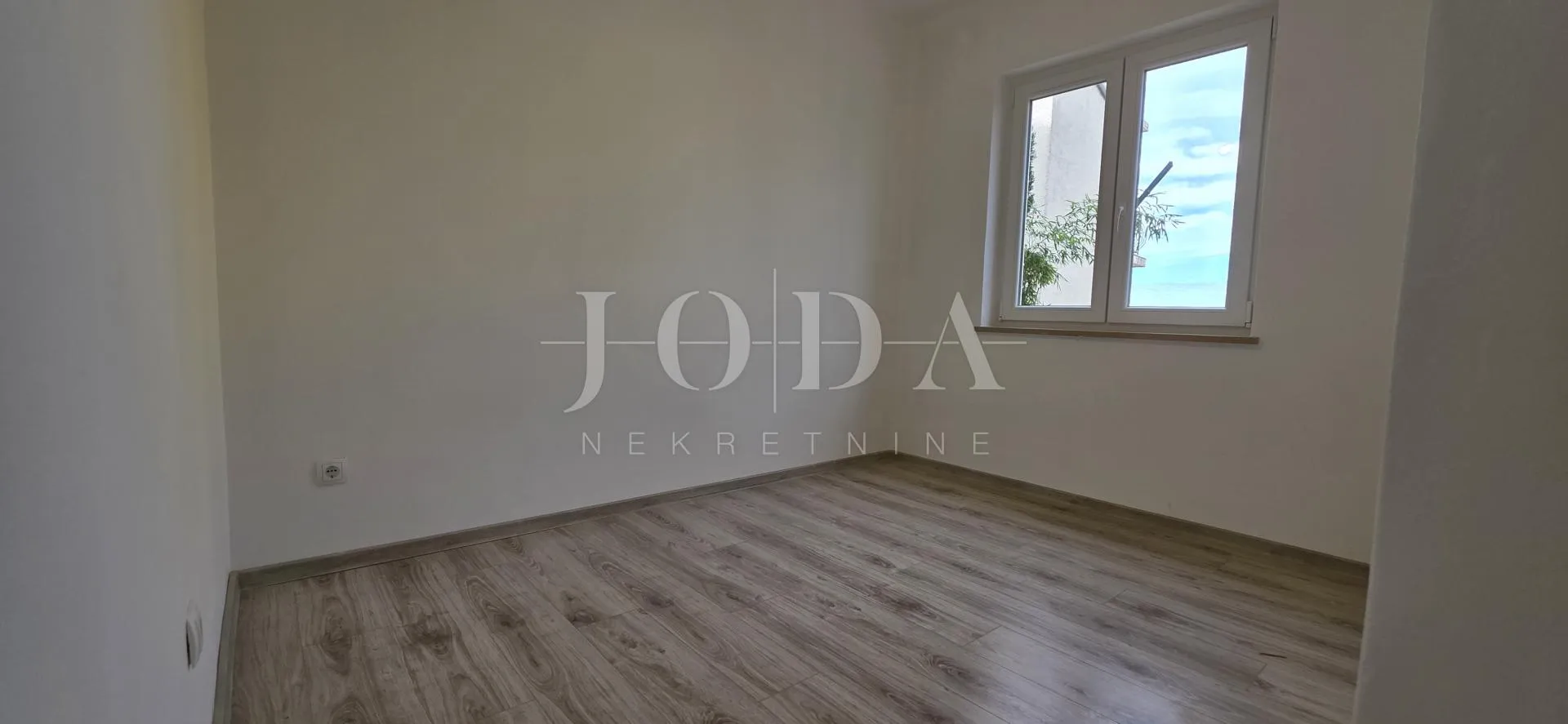 renoviran trosoban stan s dvorištem i pogledom na more – crikvenica, 52 m² - slika 16