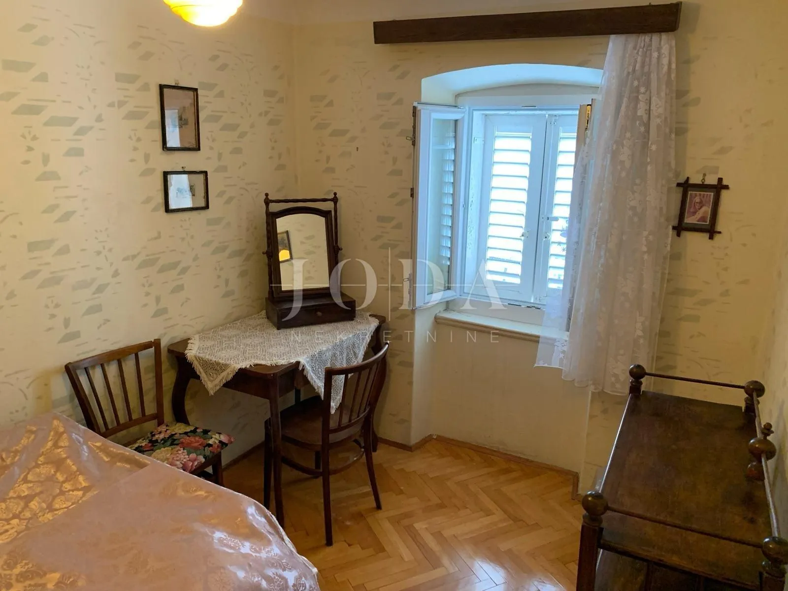 senj, šarmantna kuća u centru grada - slika 16