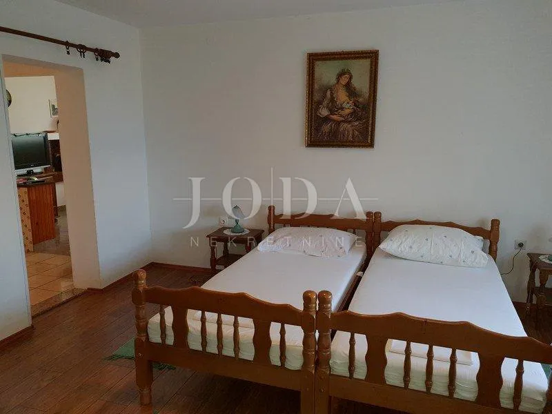 senj, kuća sa tri stana! - slika 34